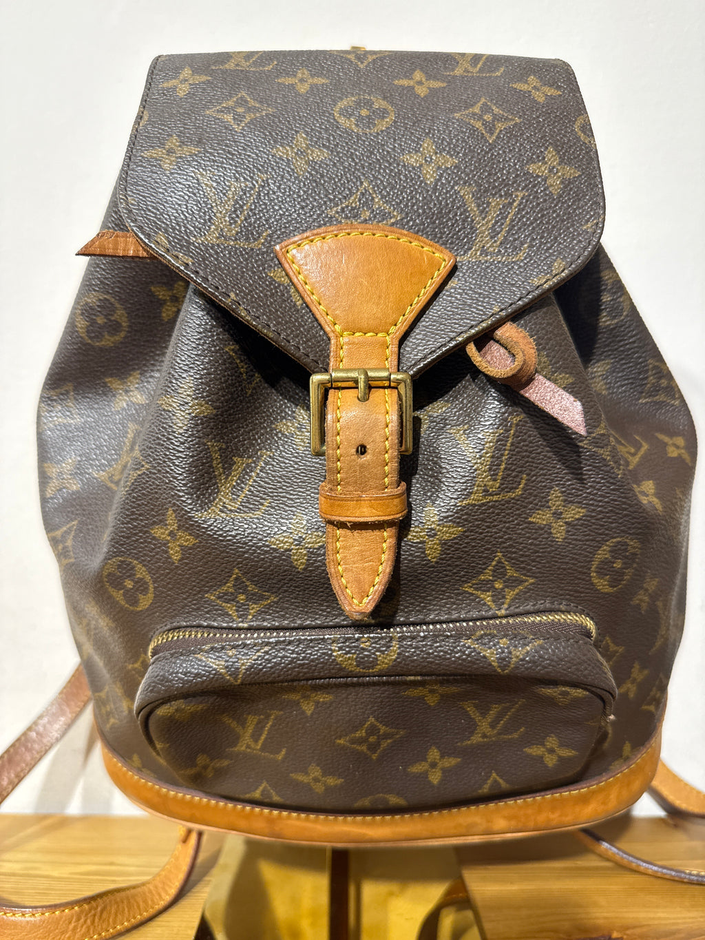 Louis Vuitton Montsouirs MM
