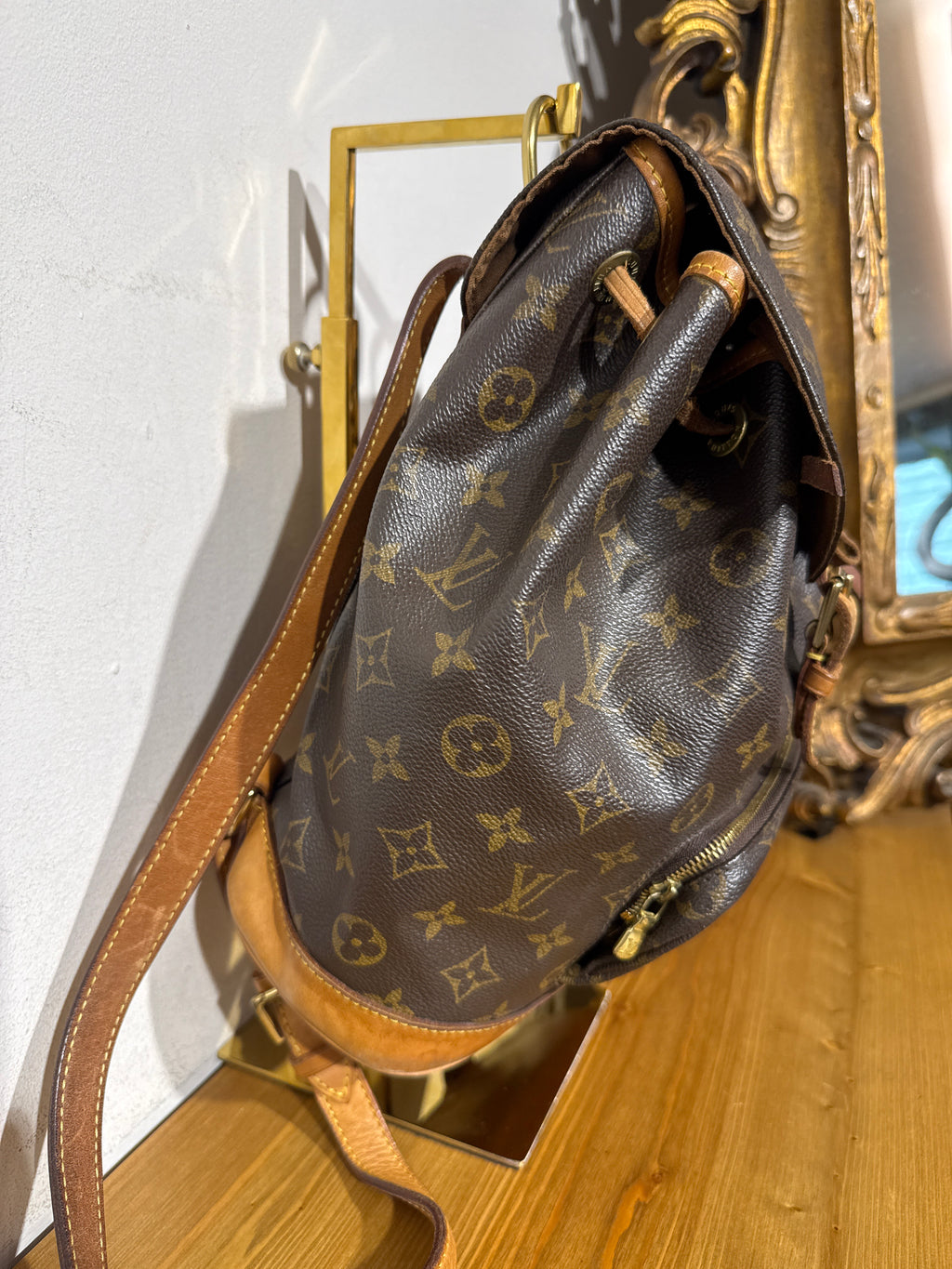 Louis Vuitton Montsouirs MM