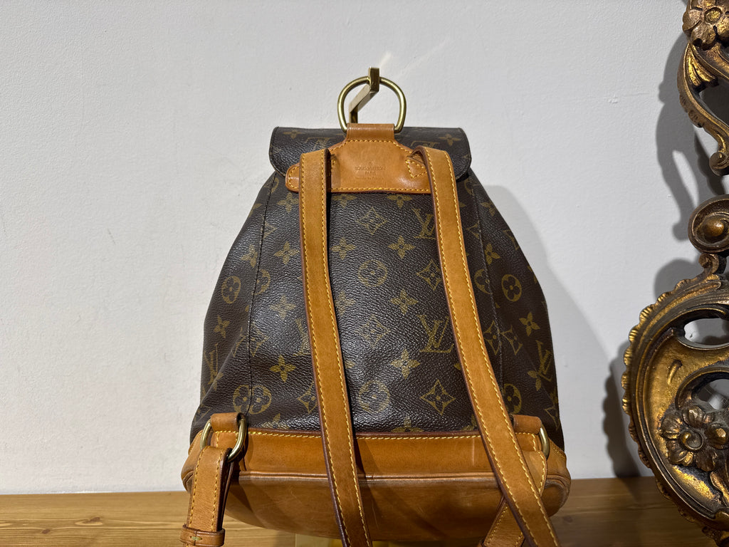 Louis Vuitton Montsouirs MM