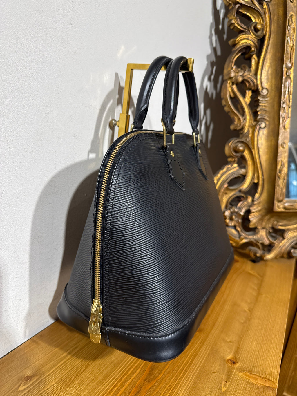 Louis Vuitton Alma Epi Black