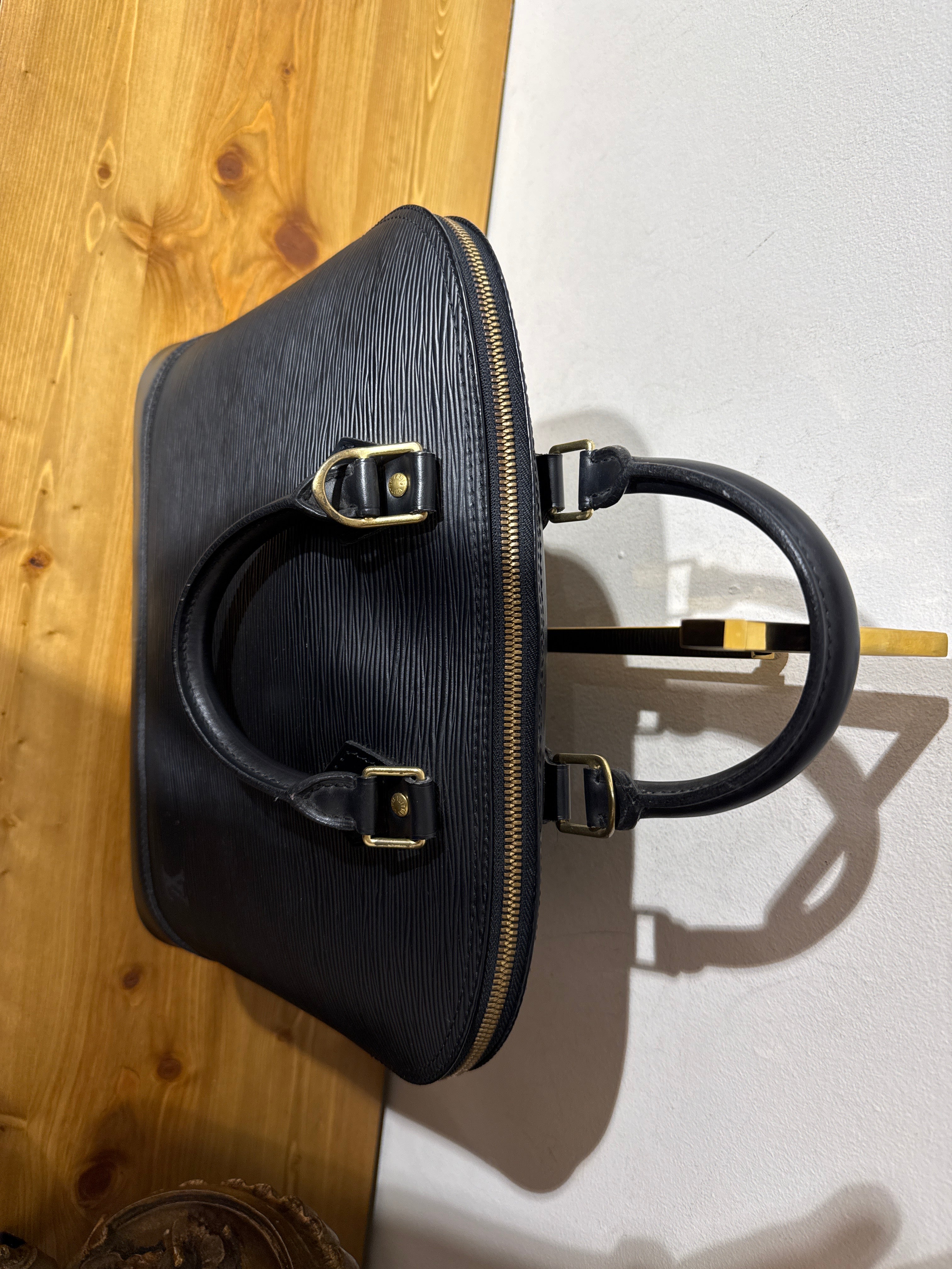 Louis Vuitton Alma Epi Black