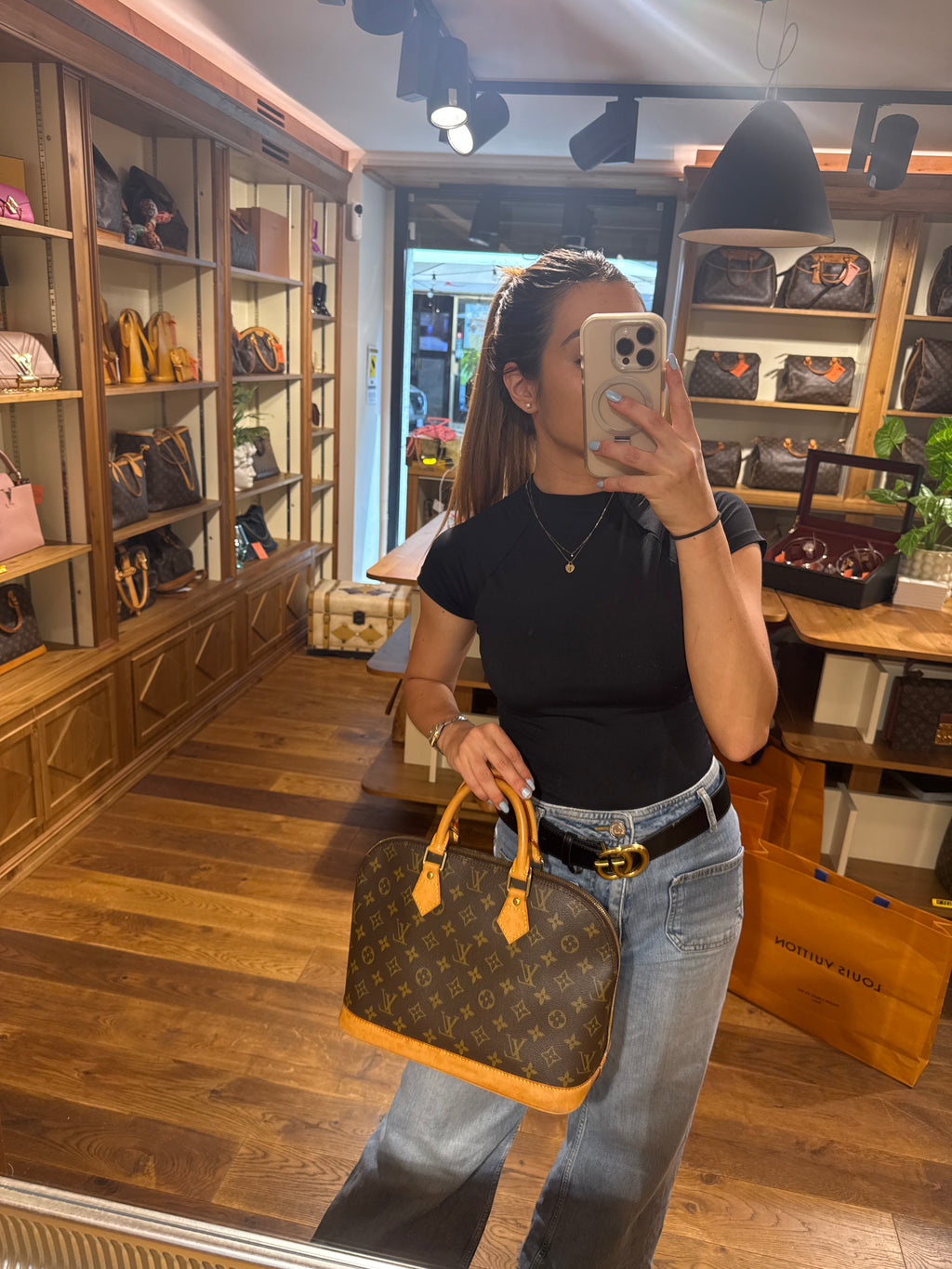 Louis Vuitton Alma Monogram