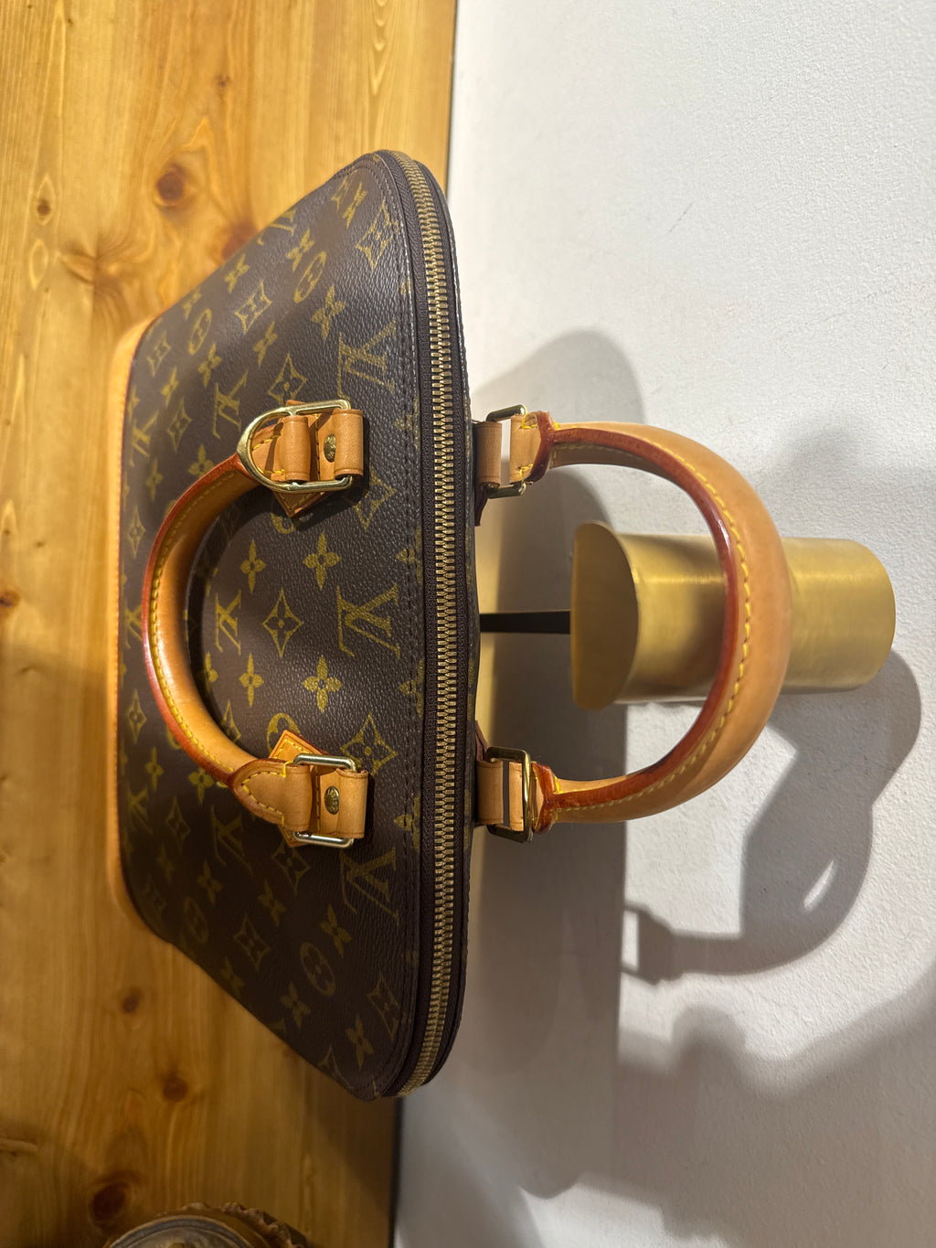 Louis Vuitton Alma Monogram