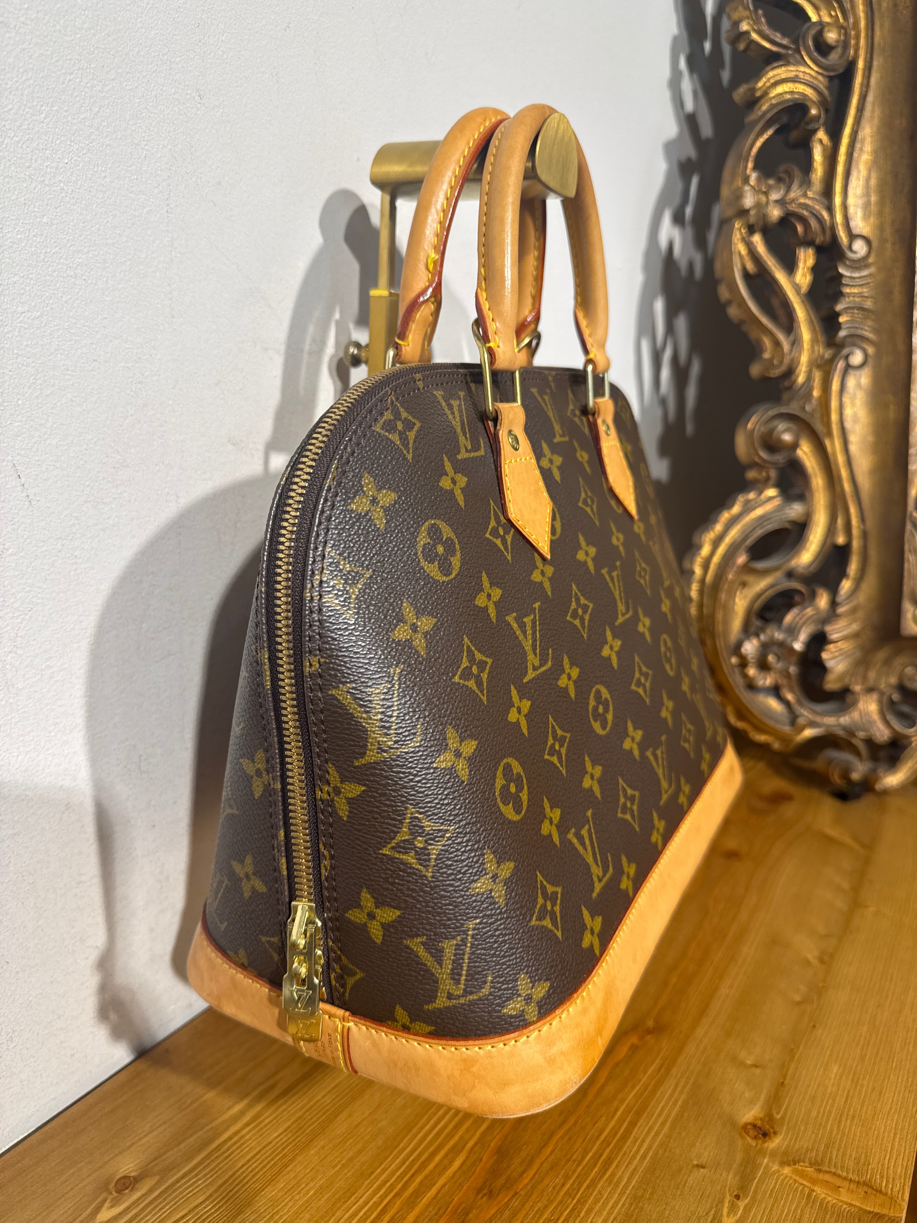 Louis Vuitton Alma Monogram