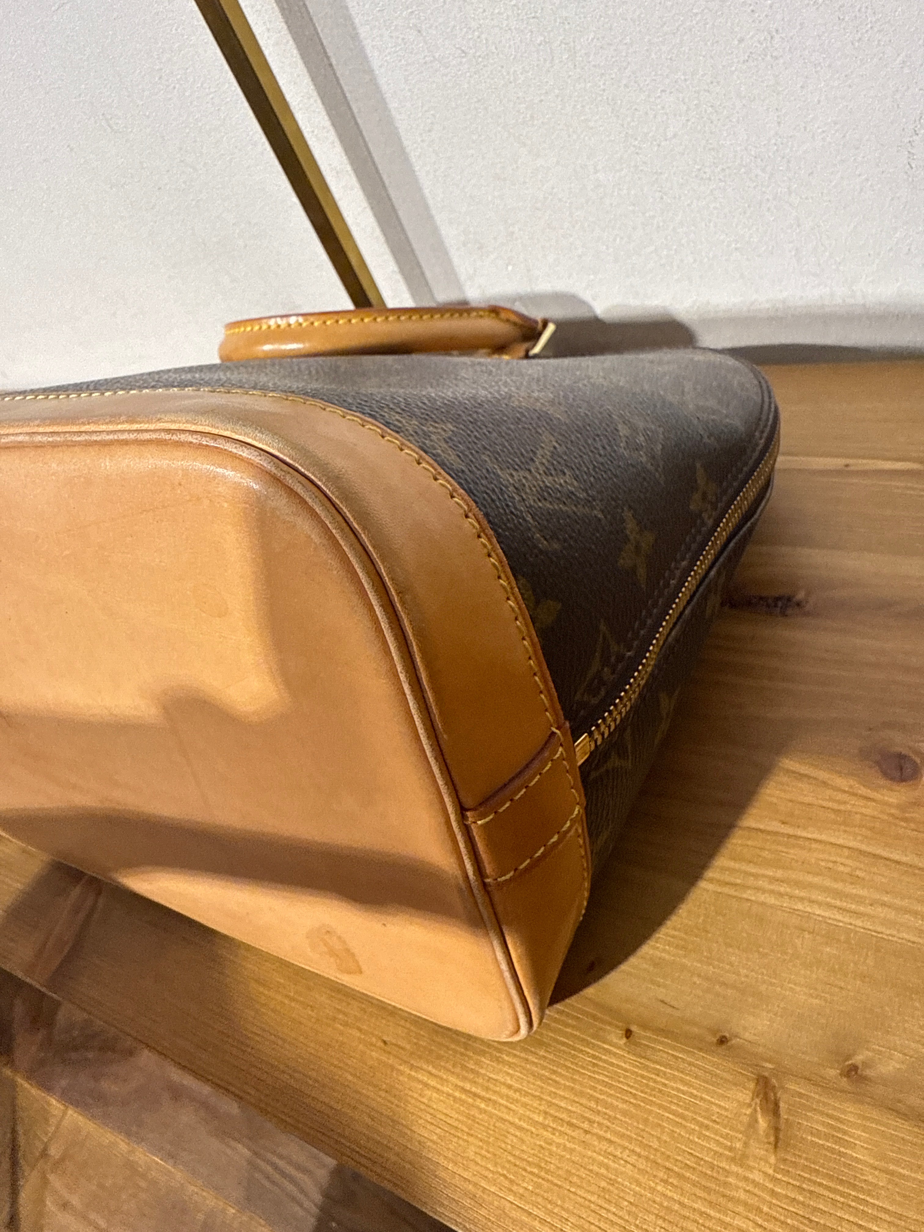 Louis Vuitton Alma Monogram