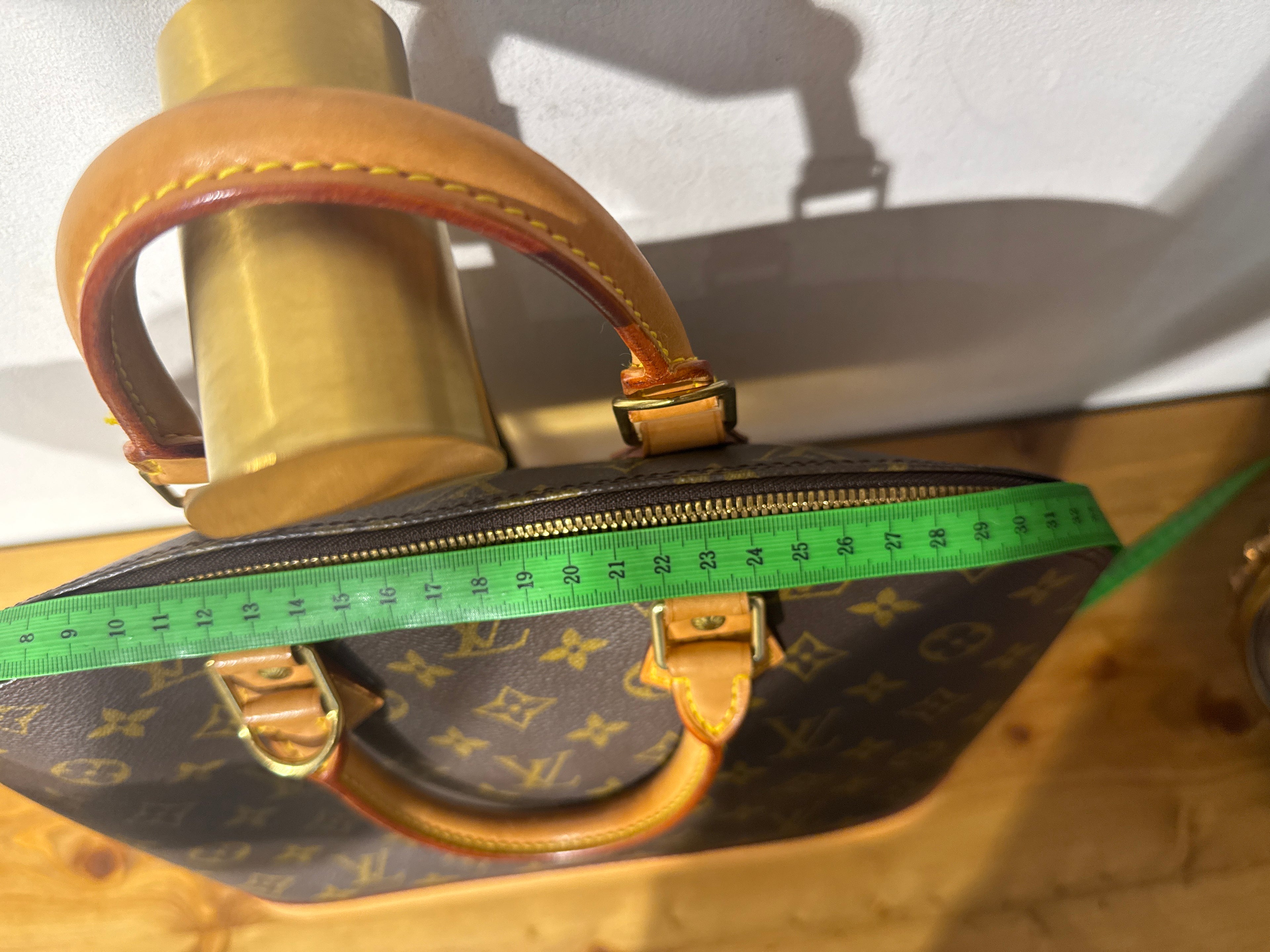 Louis Vuitton Alma Monogram