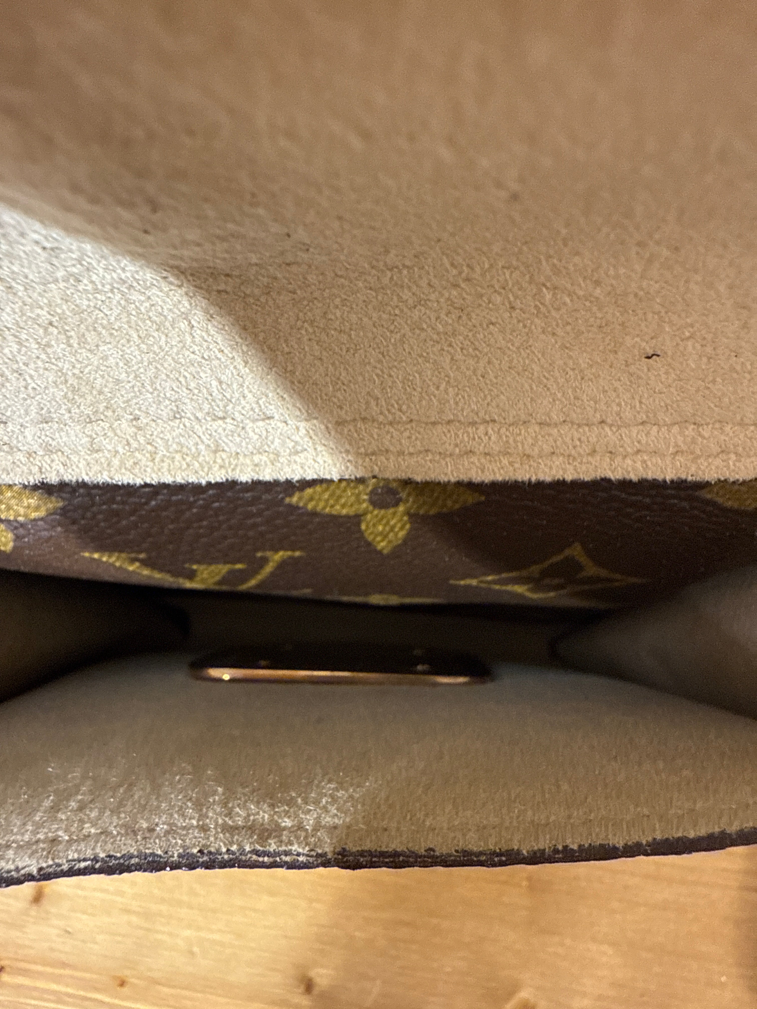 Louis Vuitton Manhattan GM