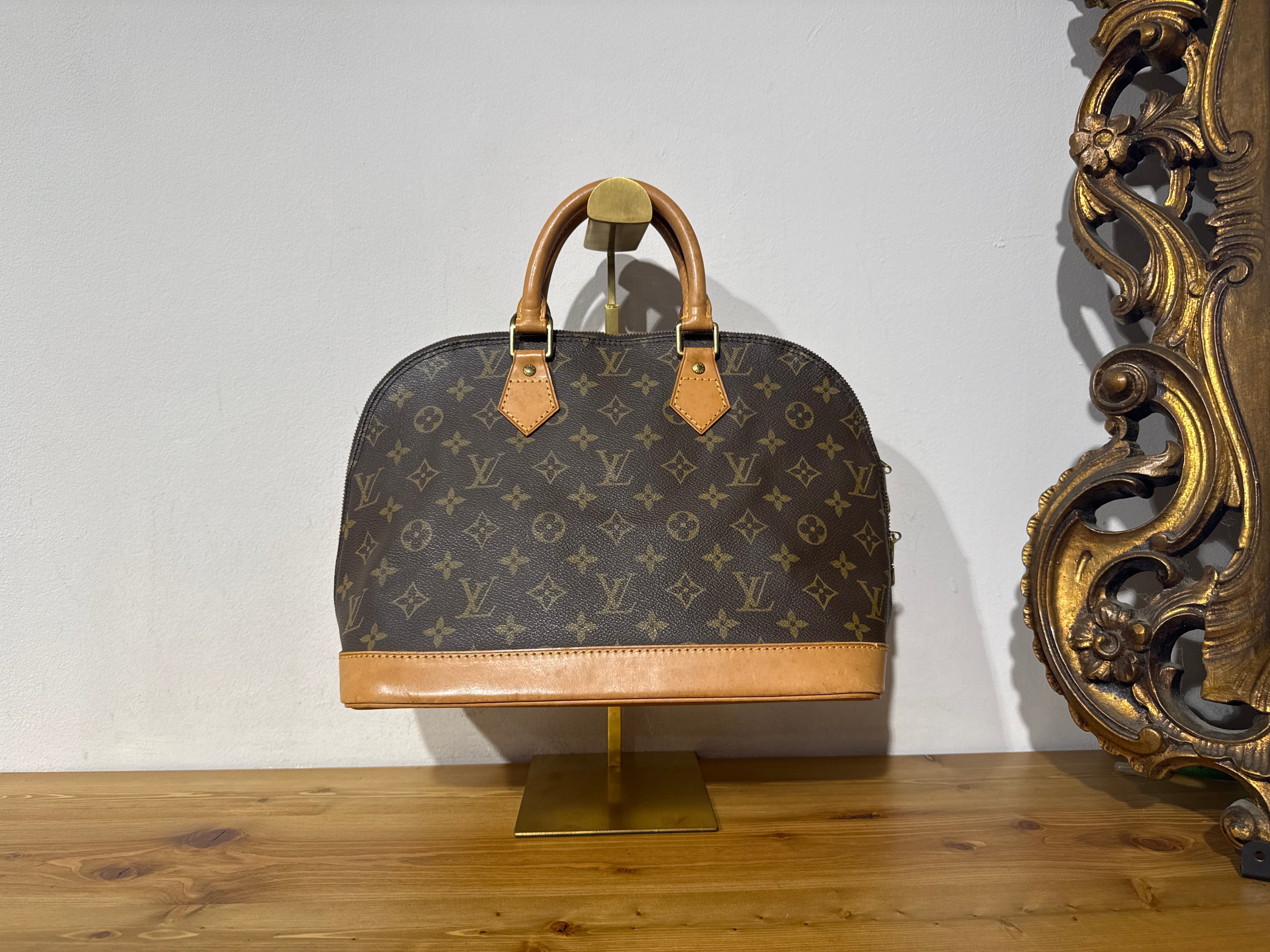 Louis Vuitton Alma Monogram