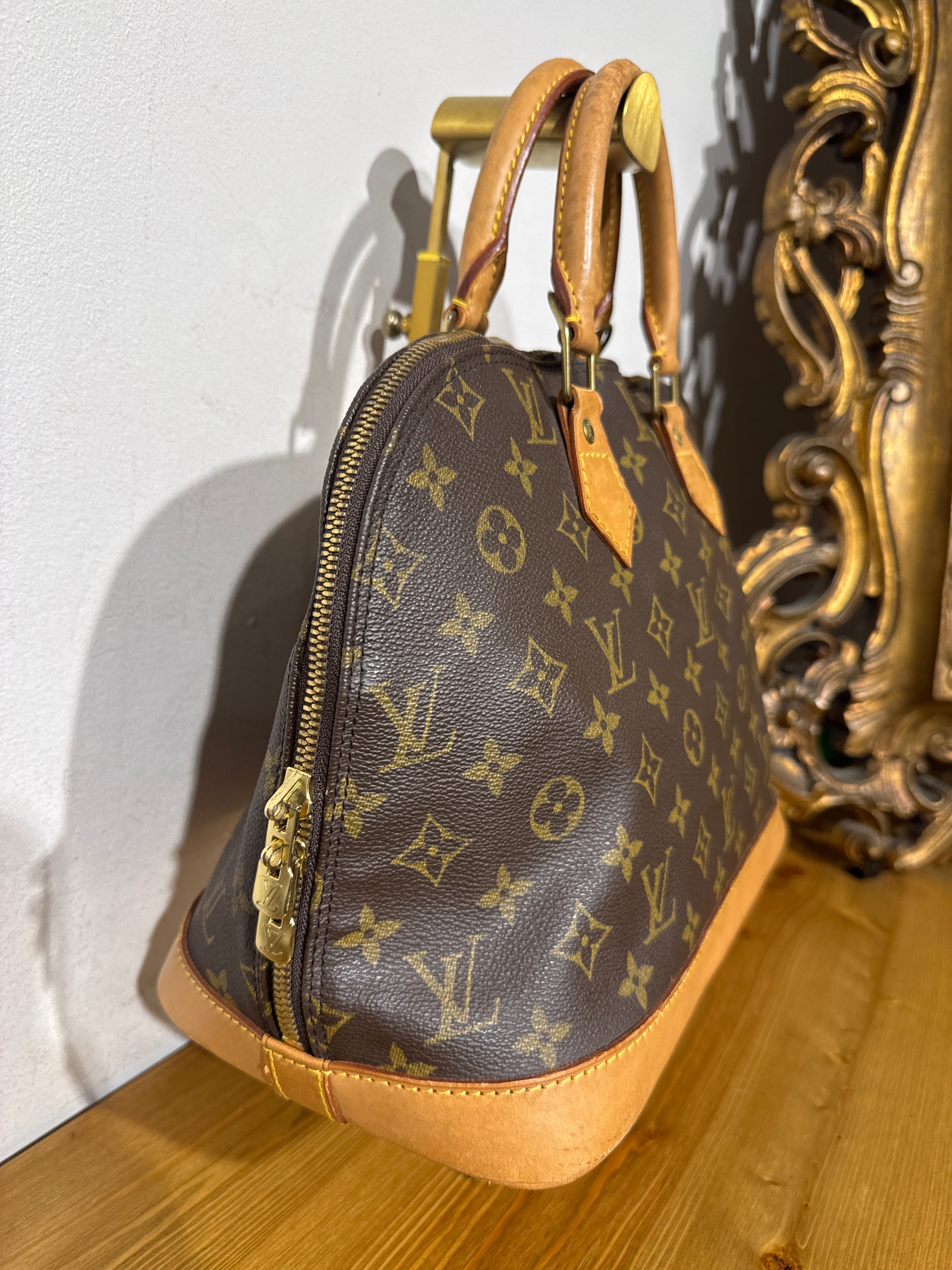 Louis Vuitton Alma Monogram