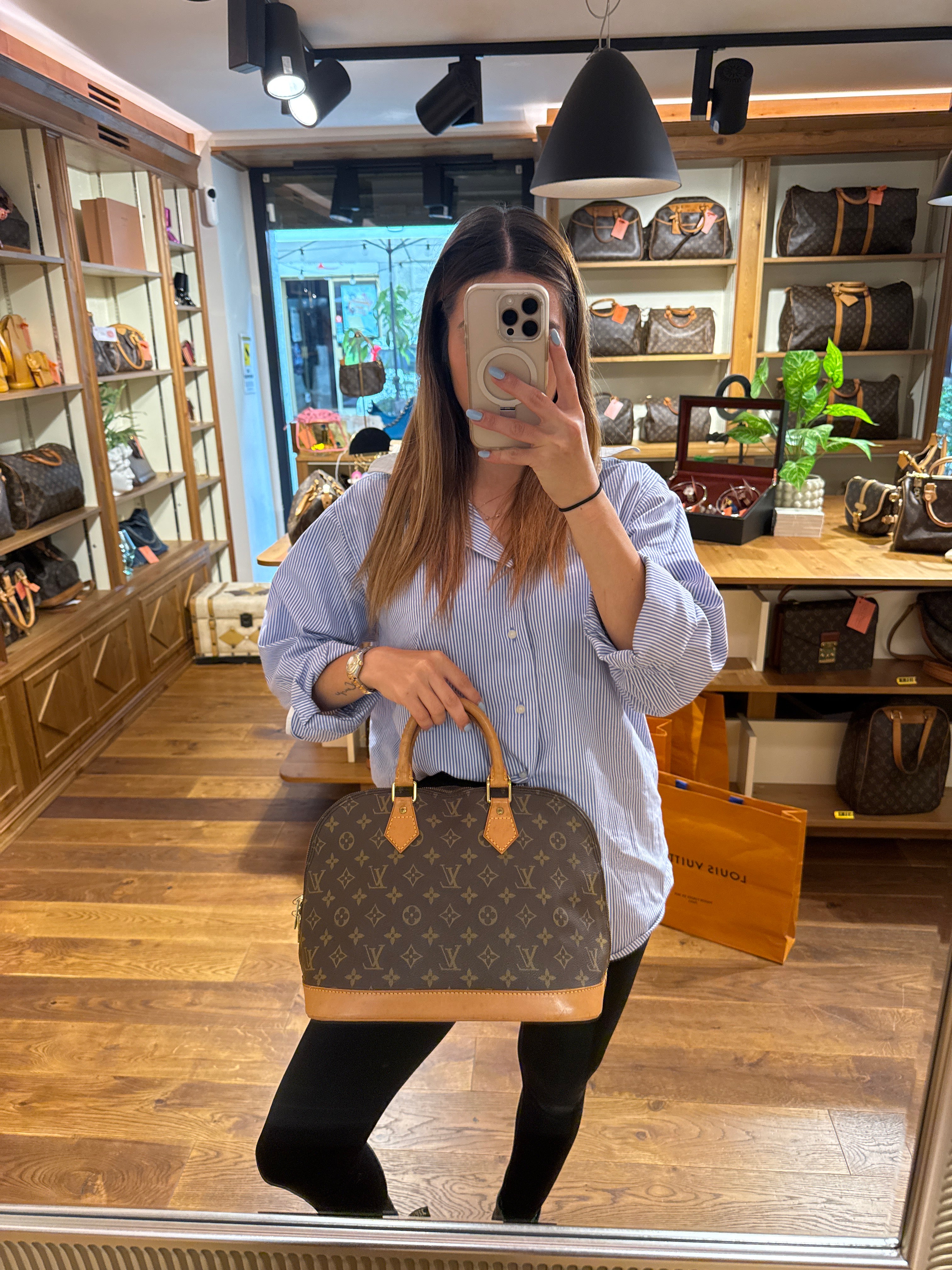 Louis Vuitton Alma Monogram