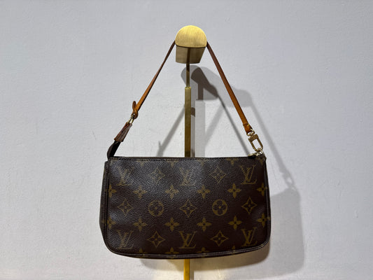 Louis Vuitton Pochette Monogram
