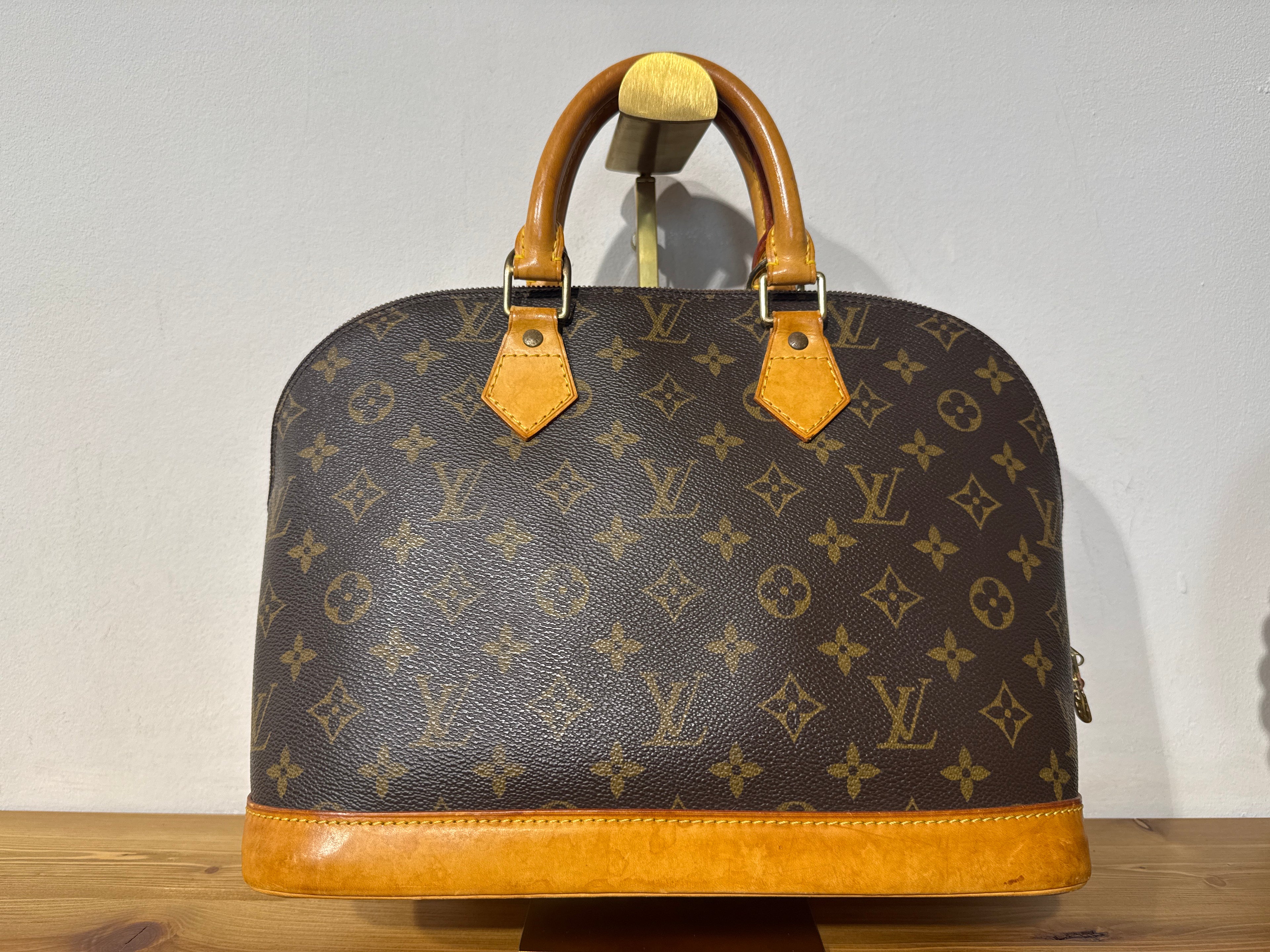 Louis Vuitton Alma Monogram