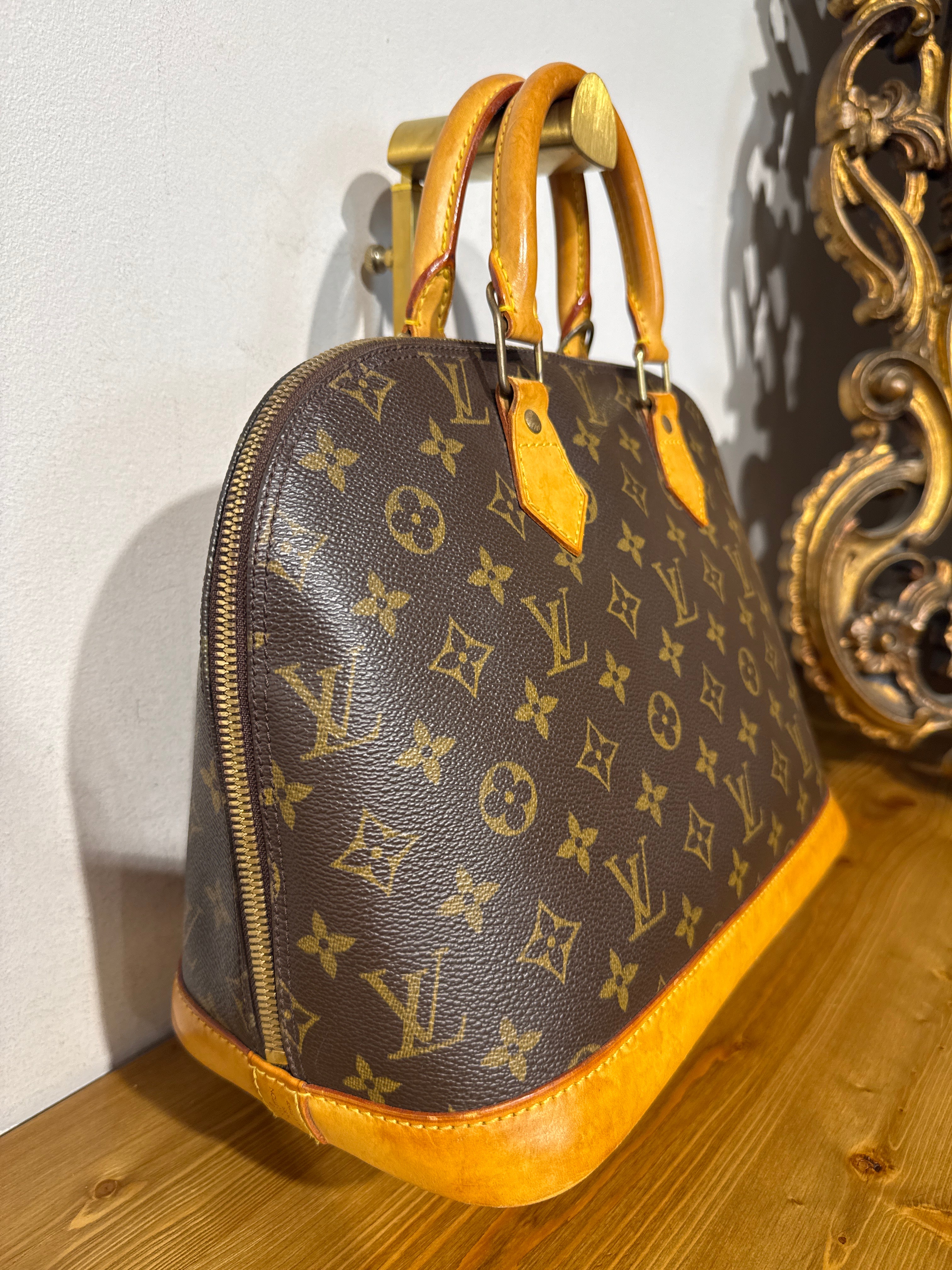 Louis Vuitton Alma Monogram