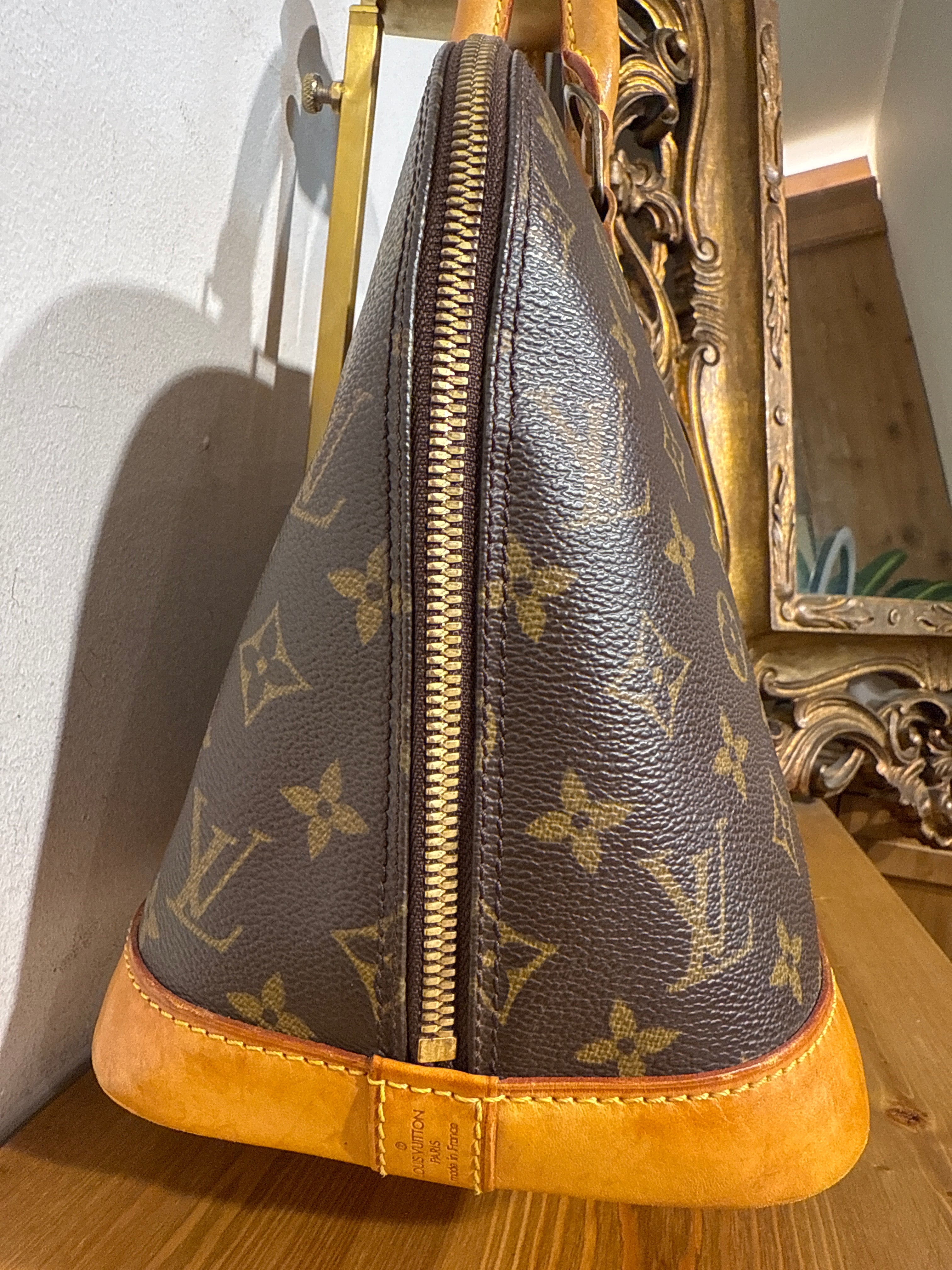 Louis Vuitton Alma Monogram