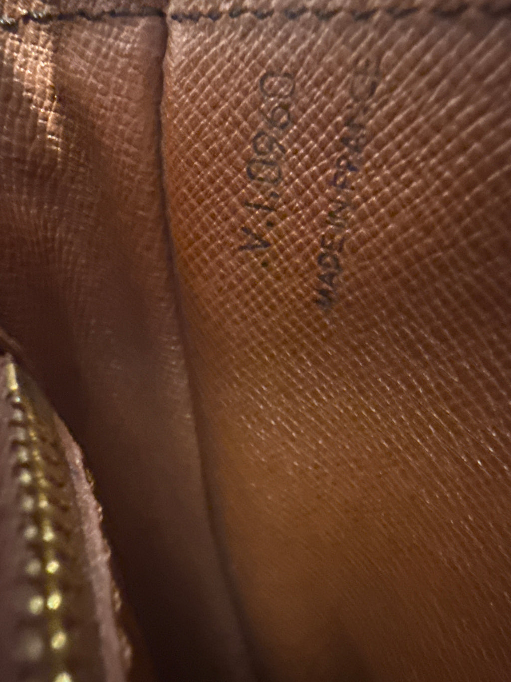 Louis Vuitton Chantilly