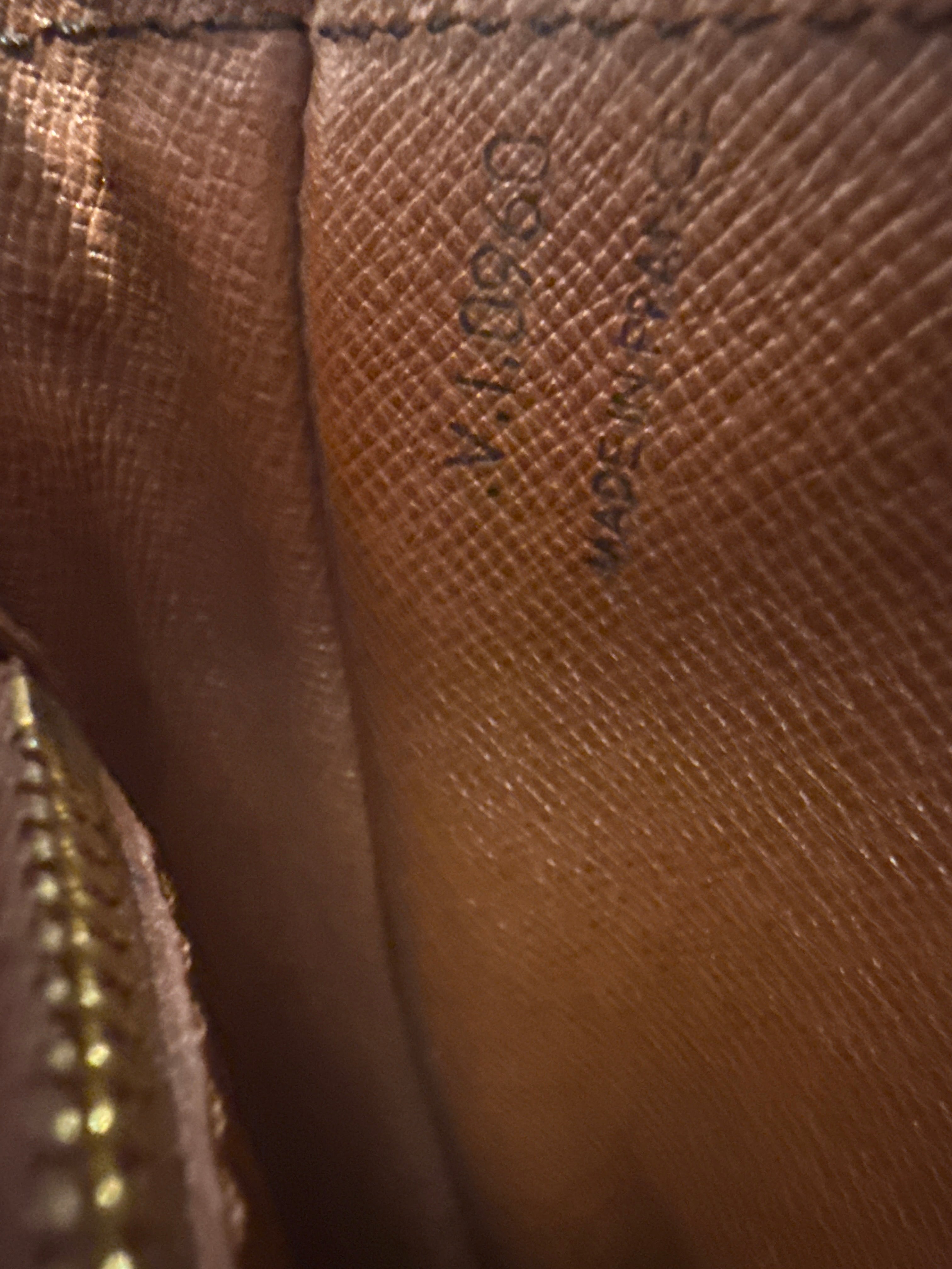 Louis Vuitton Chantilly