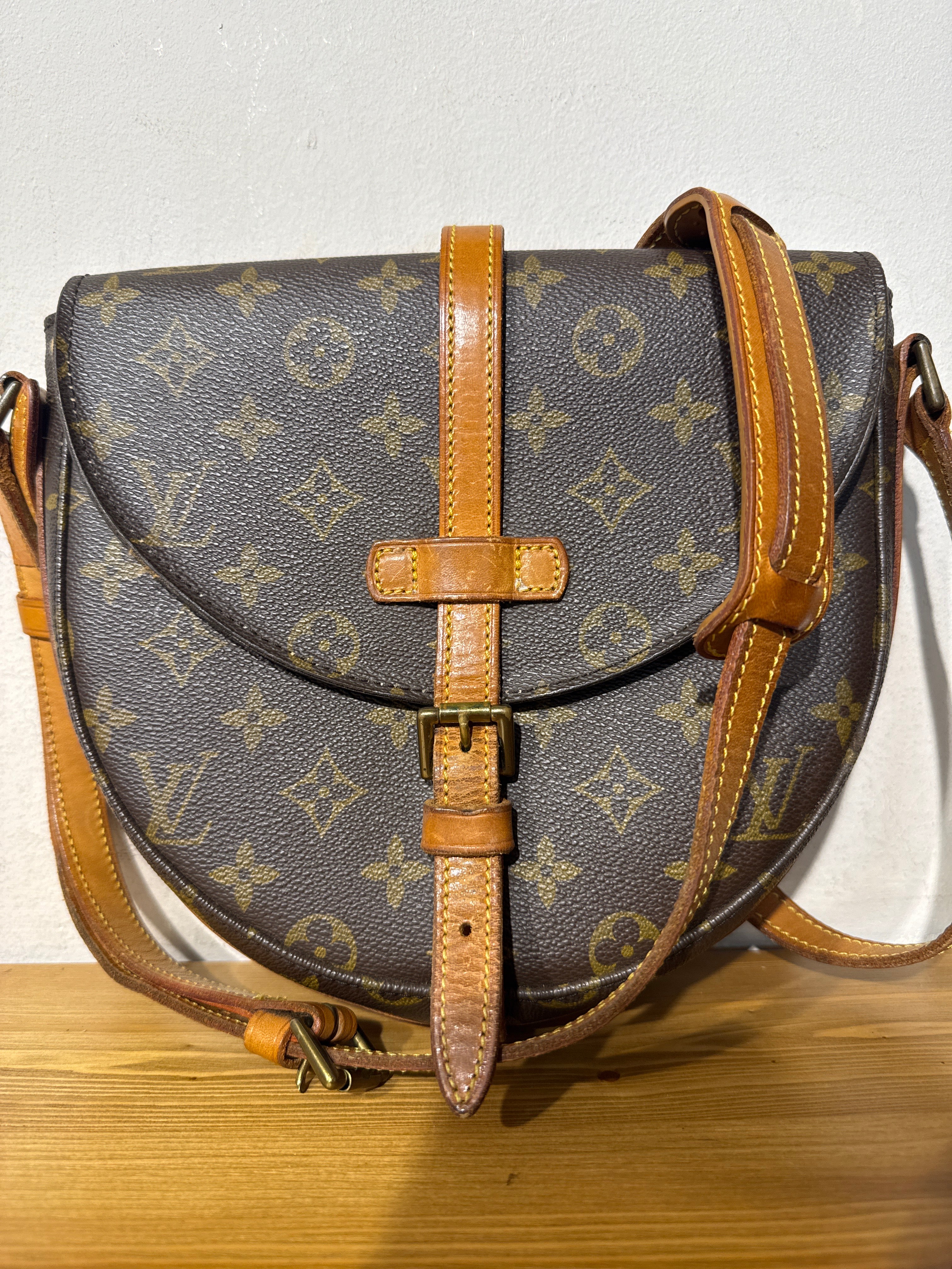 Louis Vuitton Chantilly