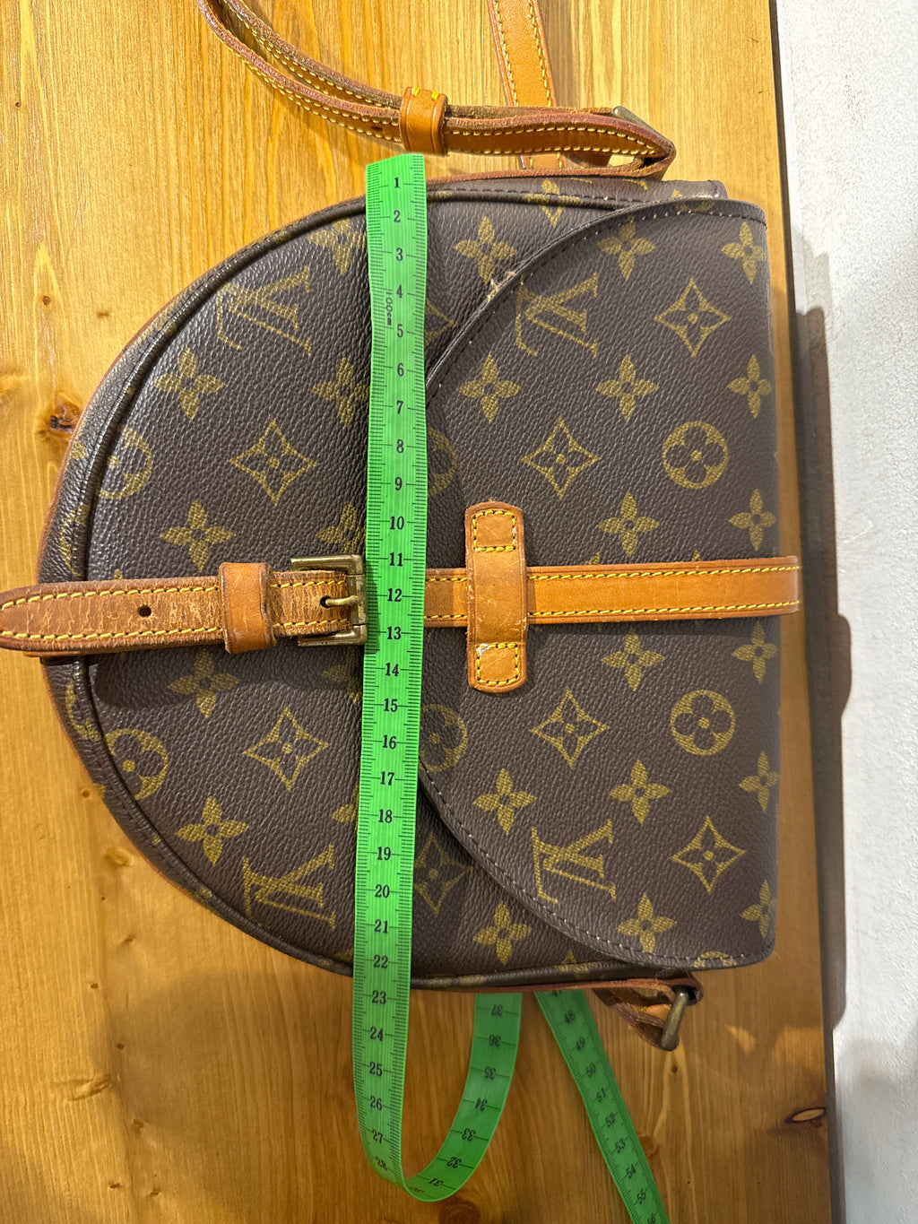 Louis Vuitton Chantilly