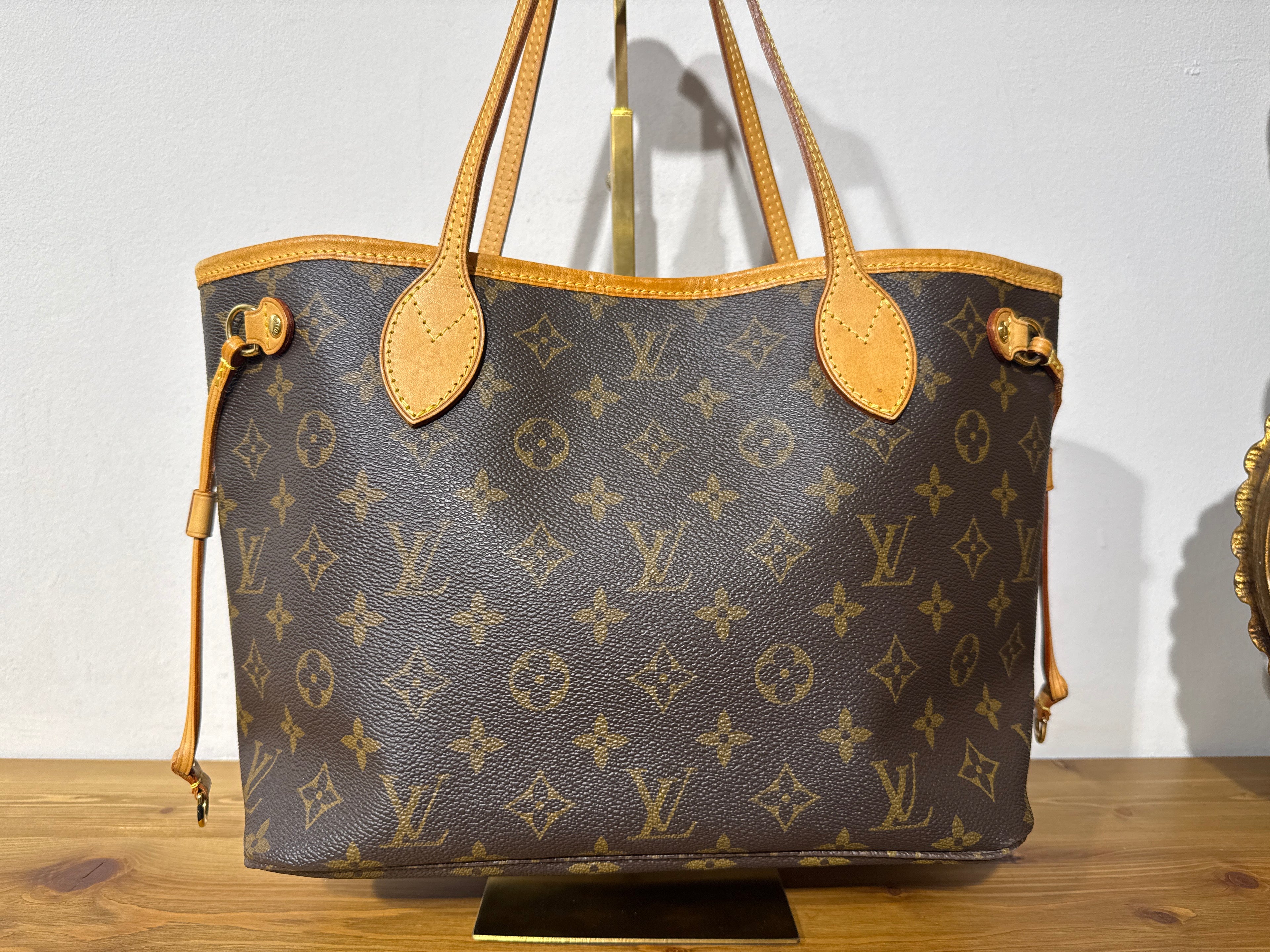 Louis Vuitton Neverfull PM
