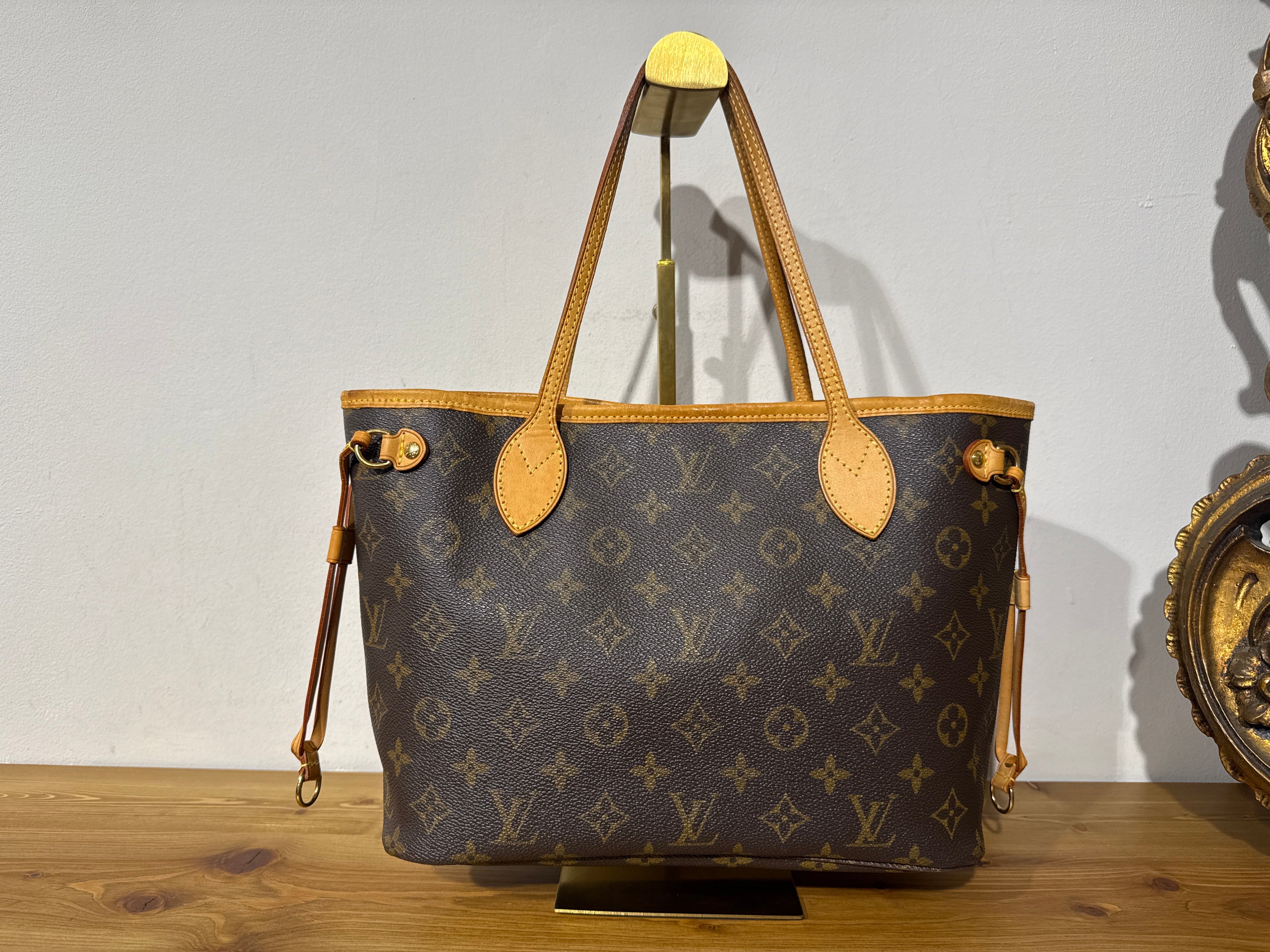 Louis Vuitton Neverfull PM