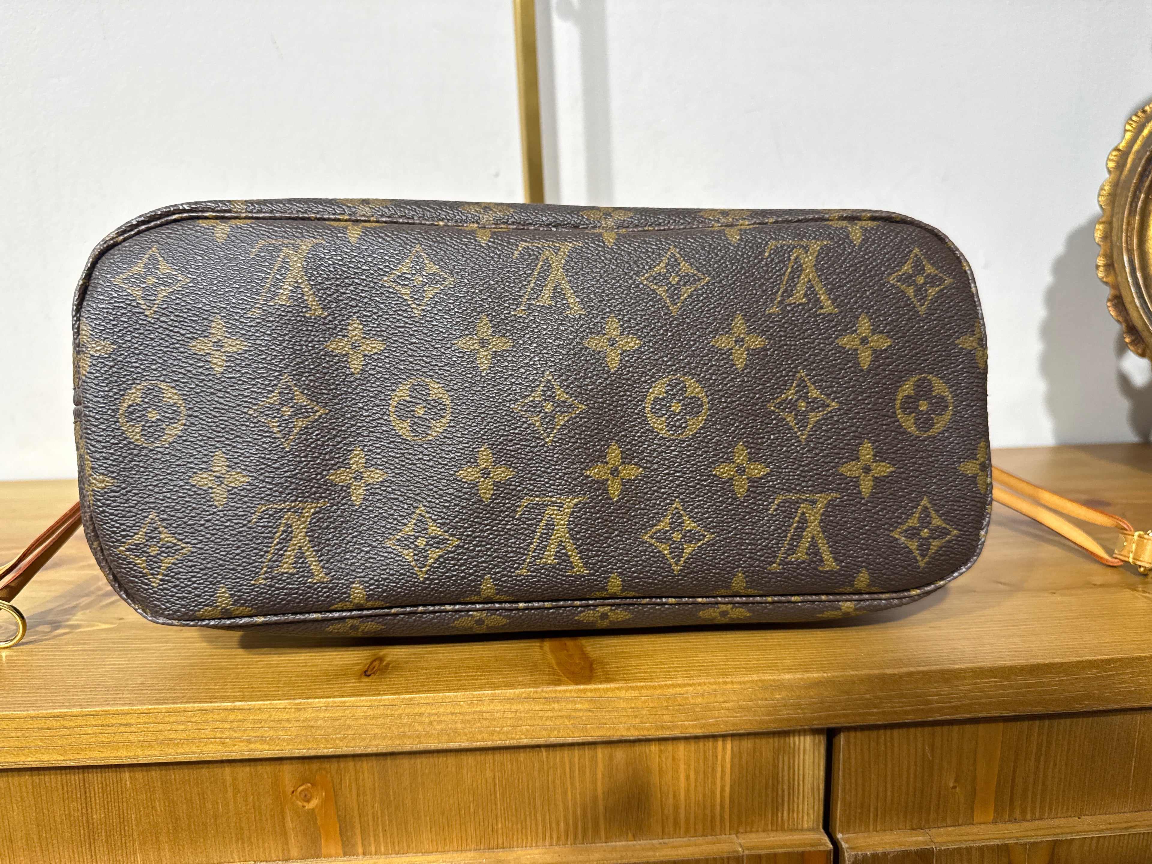 Louis Vuitton Neverfull PM