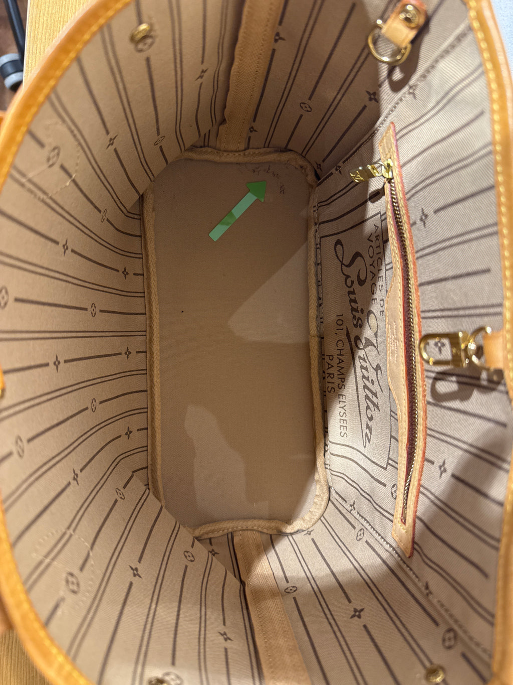 Louis Vuitton Neverfull PM