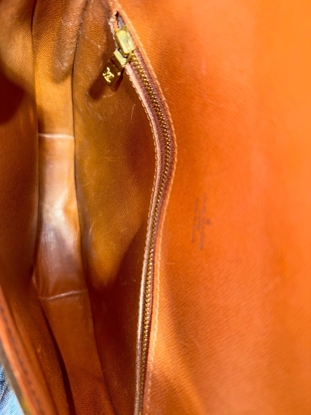 Louis Vuitton Chantilly