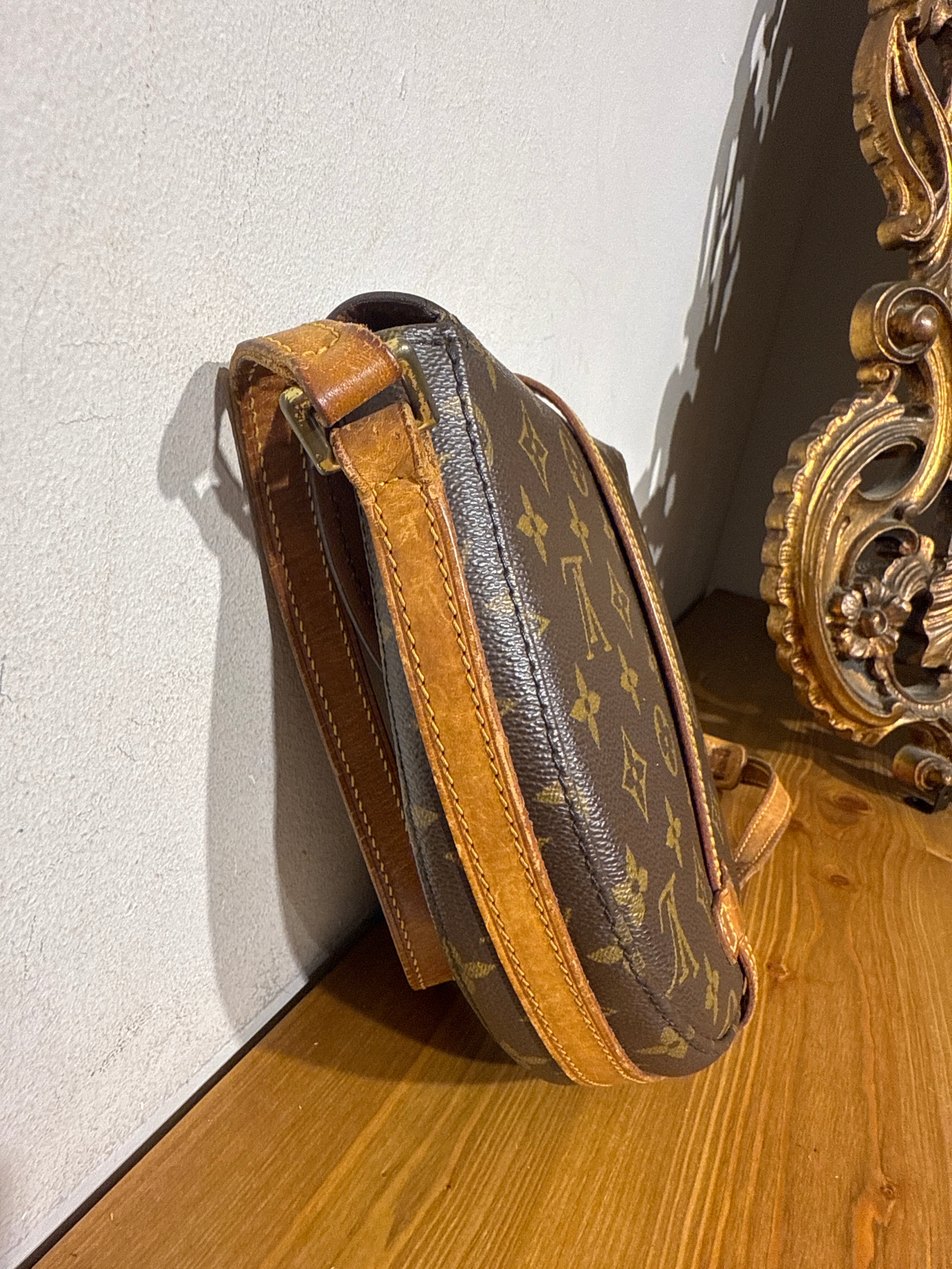 Louis Vuitton Chantilly