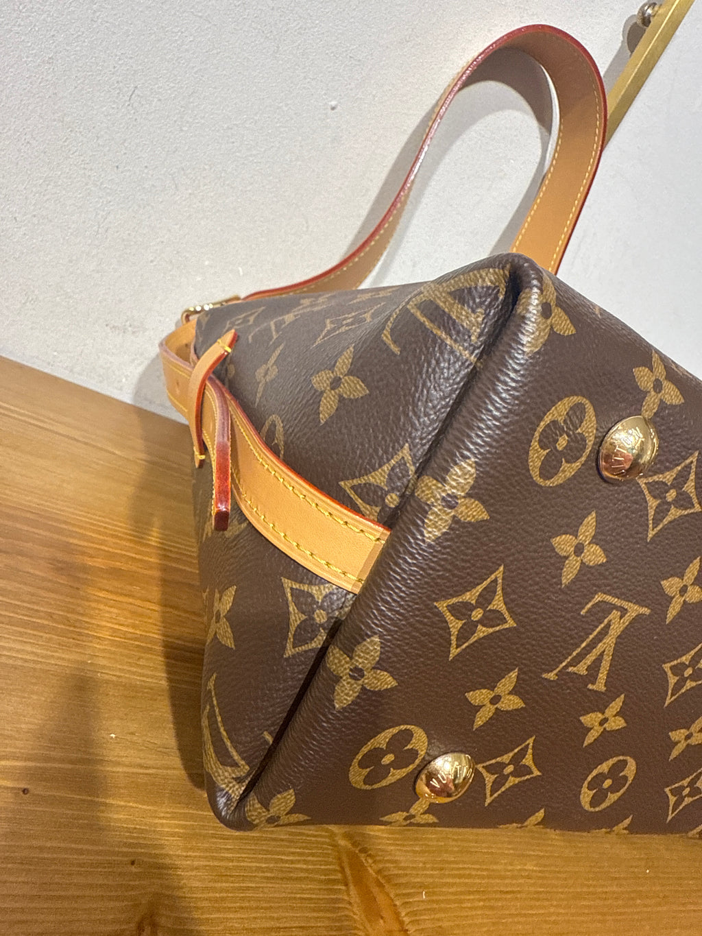 Louis Vuitton Carry All PM