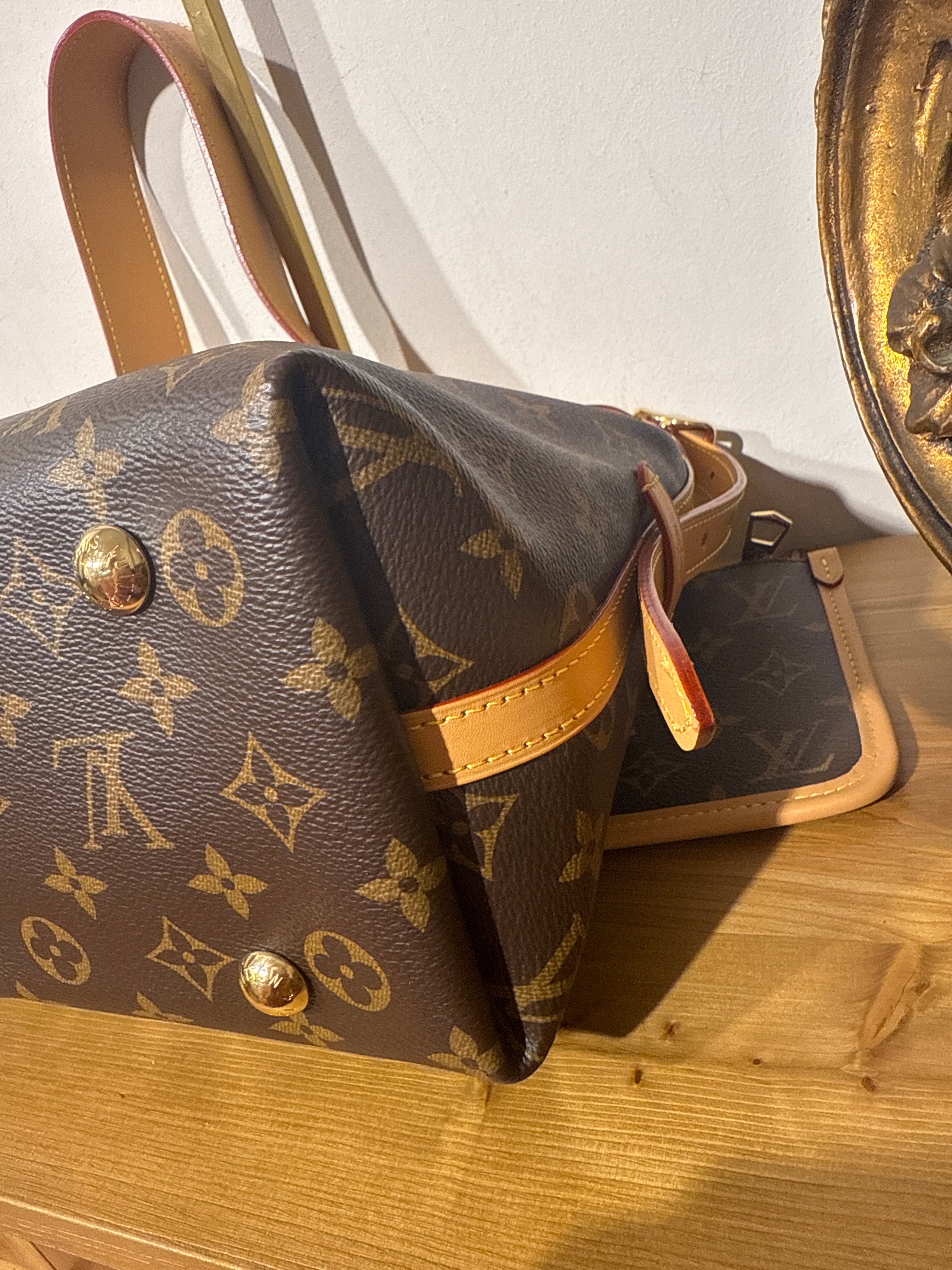 Louis Vuitton Carry All PM