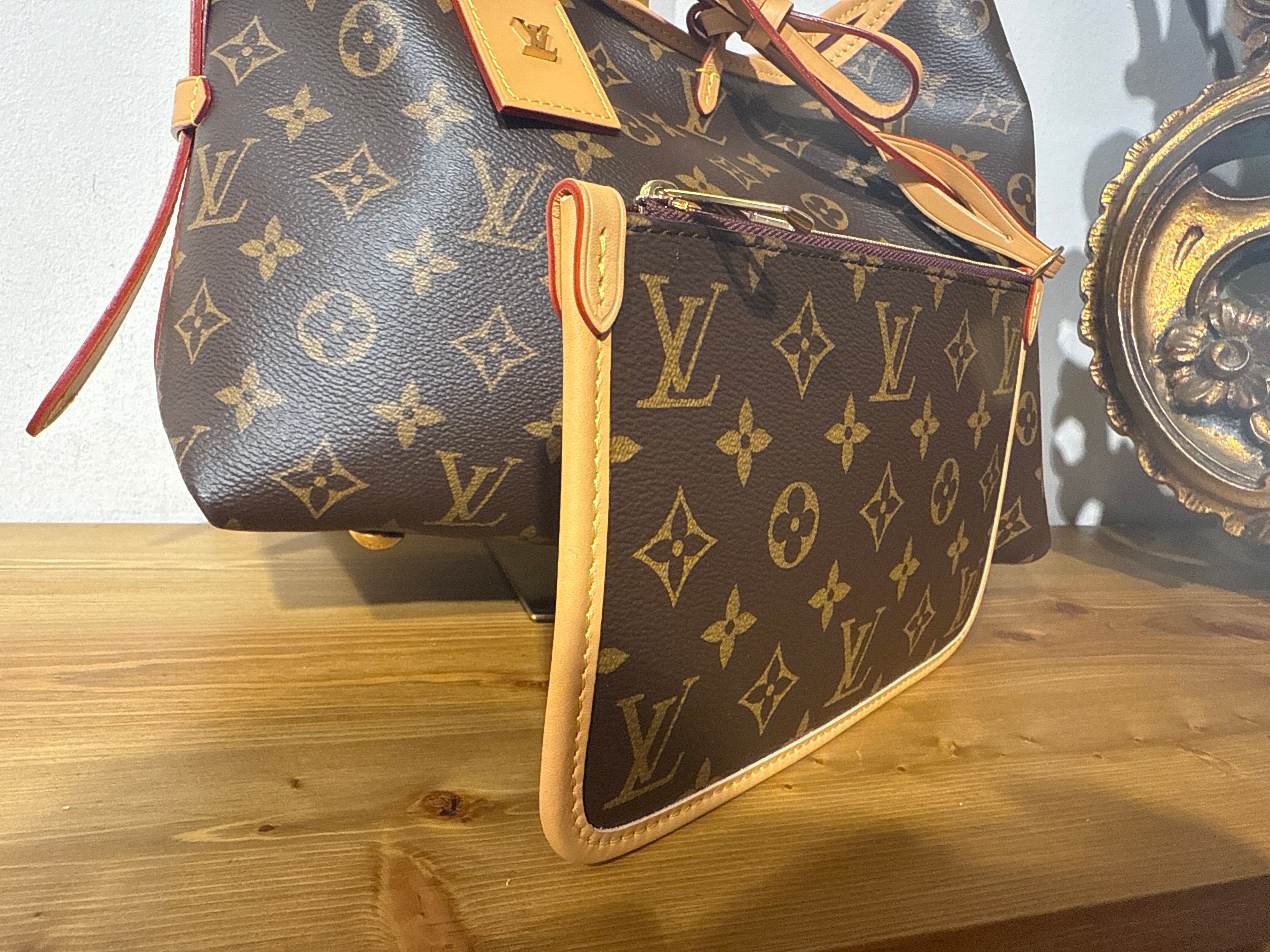 Louis Vuitton Carry All PM
