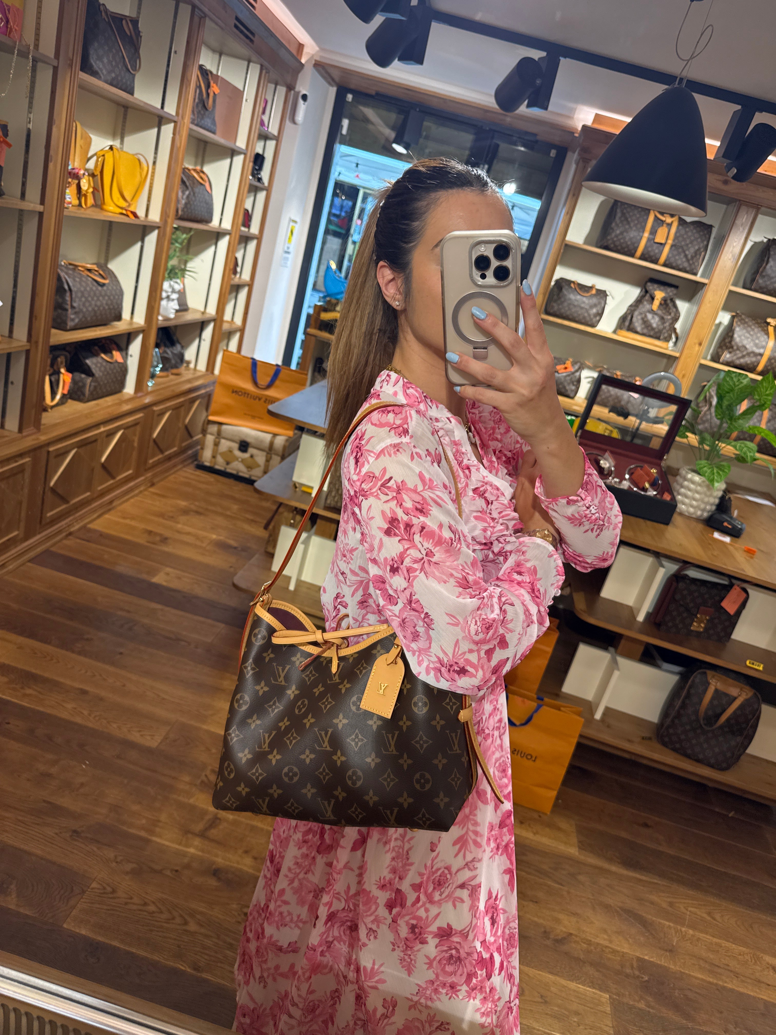 Louis Vuitton Carry All PM