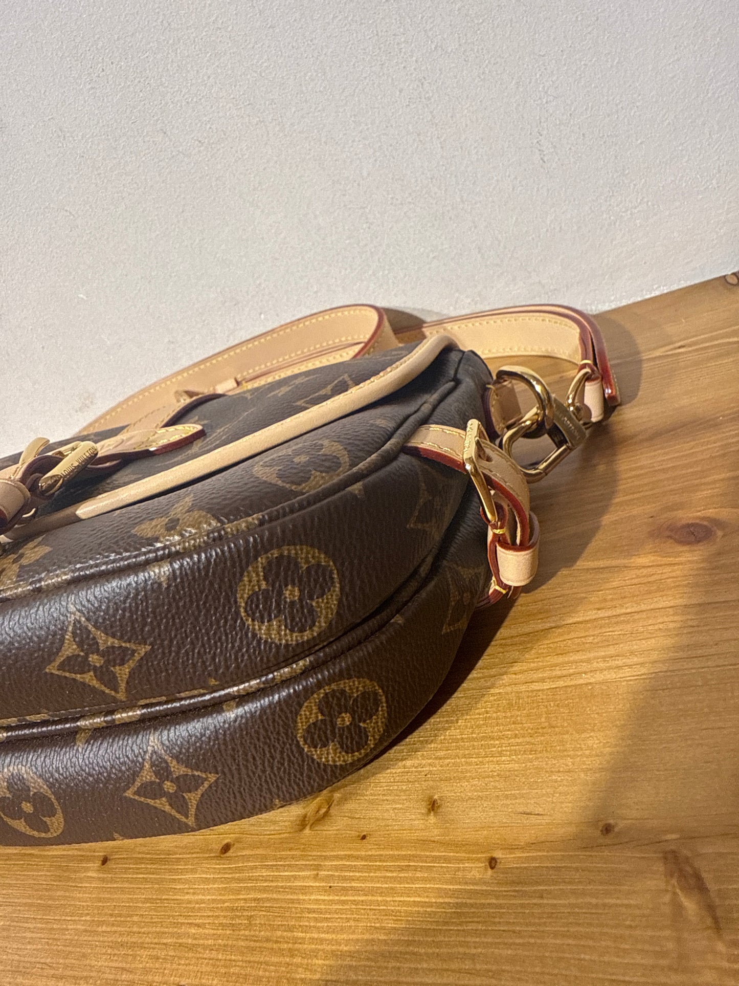 Louis Vuitton Saumur BB