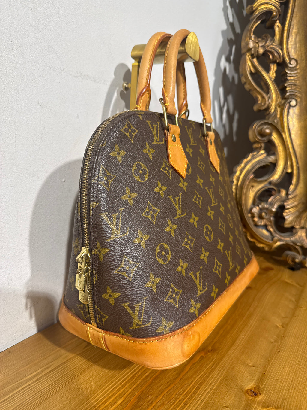 Louis Vuitton Alma Monogram
