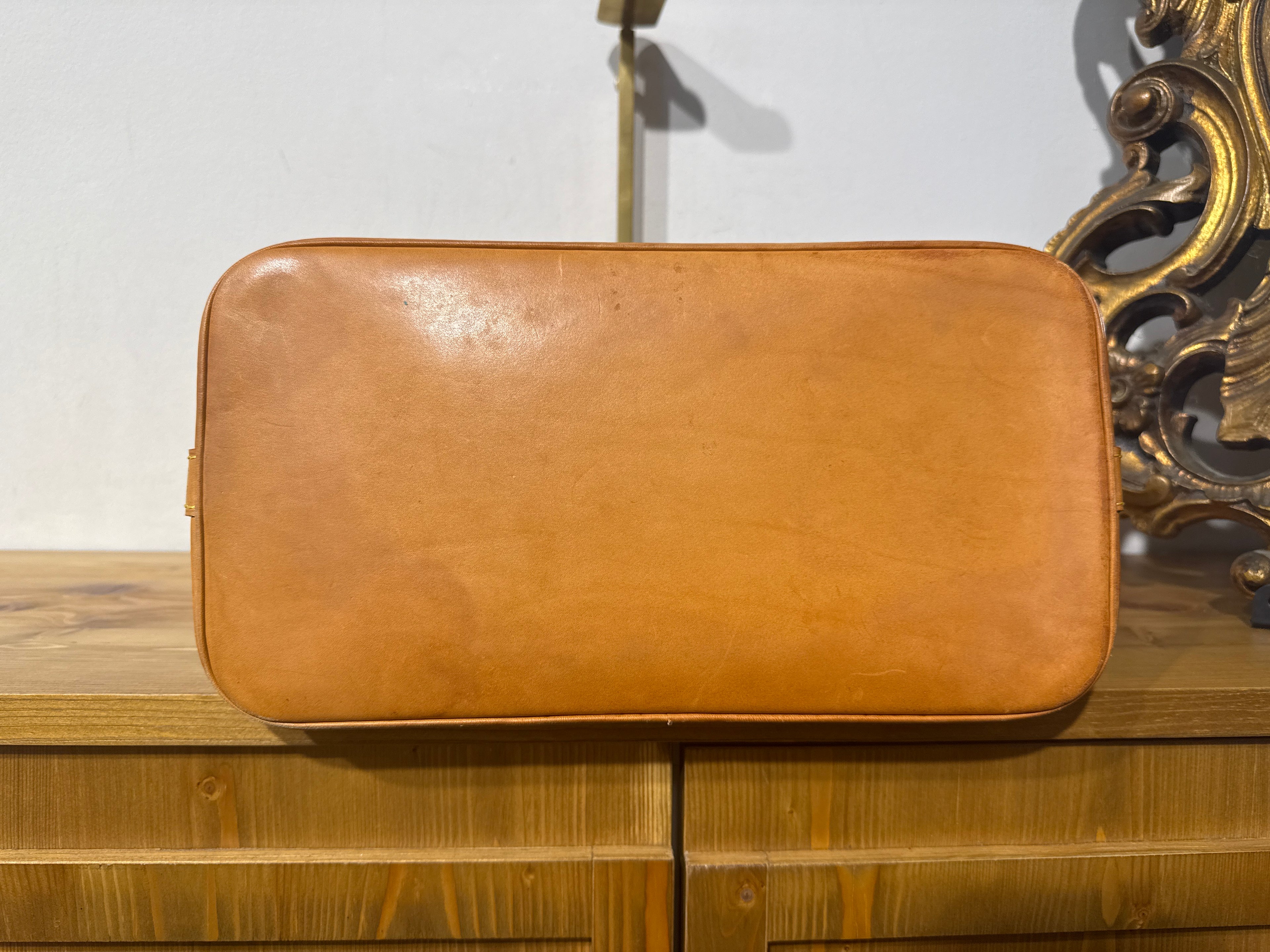 Louis Vuitton Alma Monogram