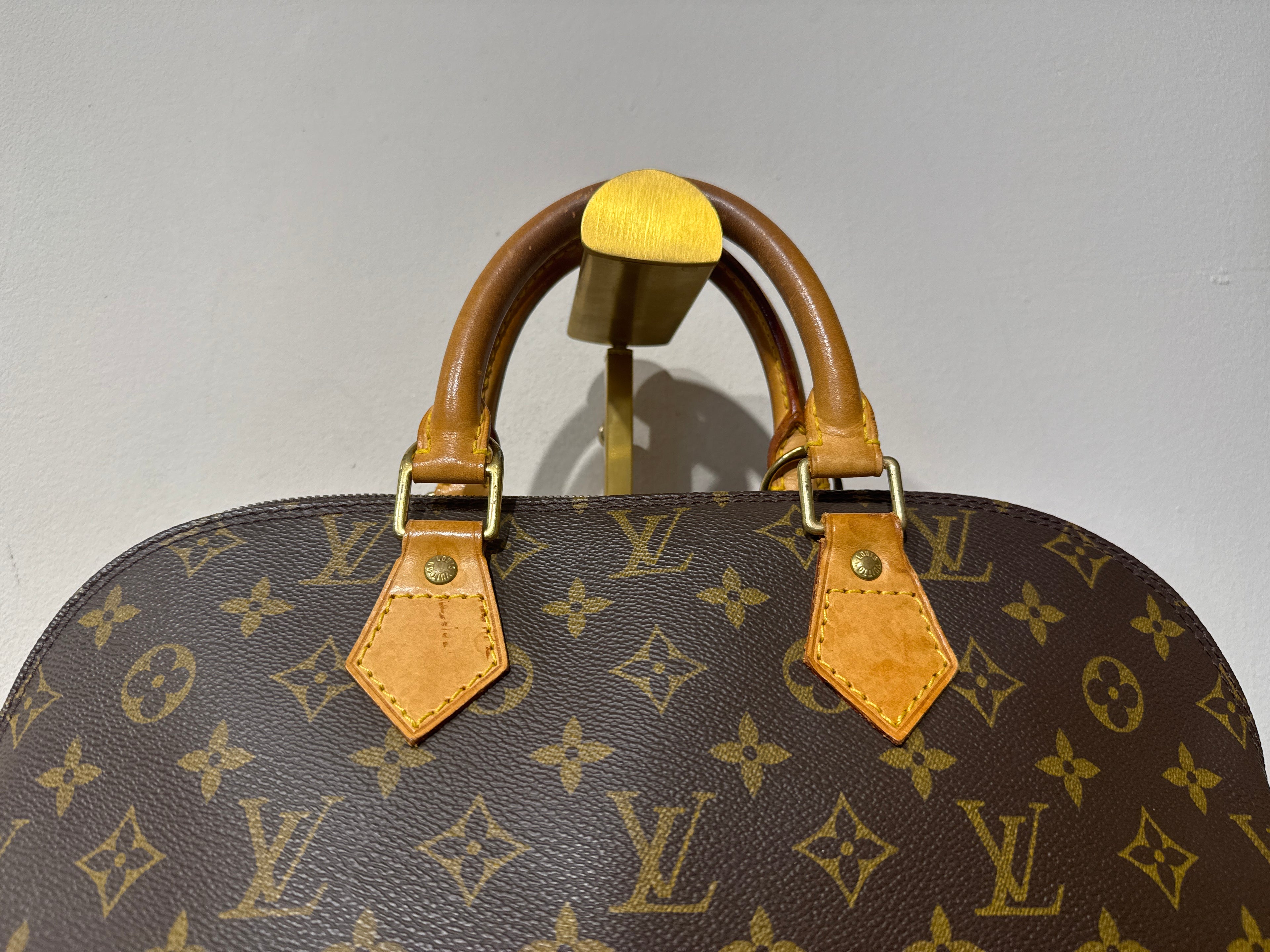 Louis Vuitton Alma Monogram