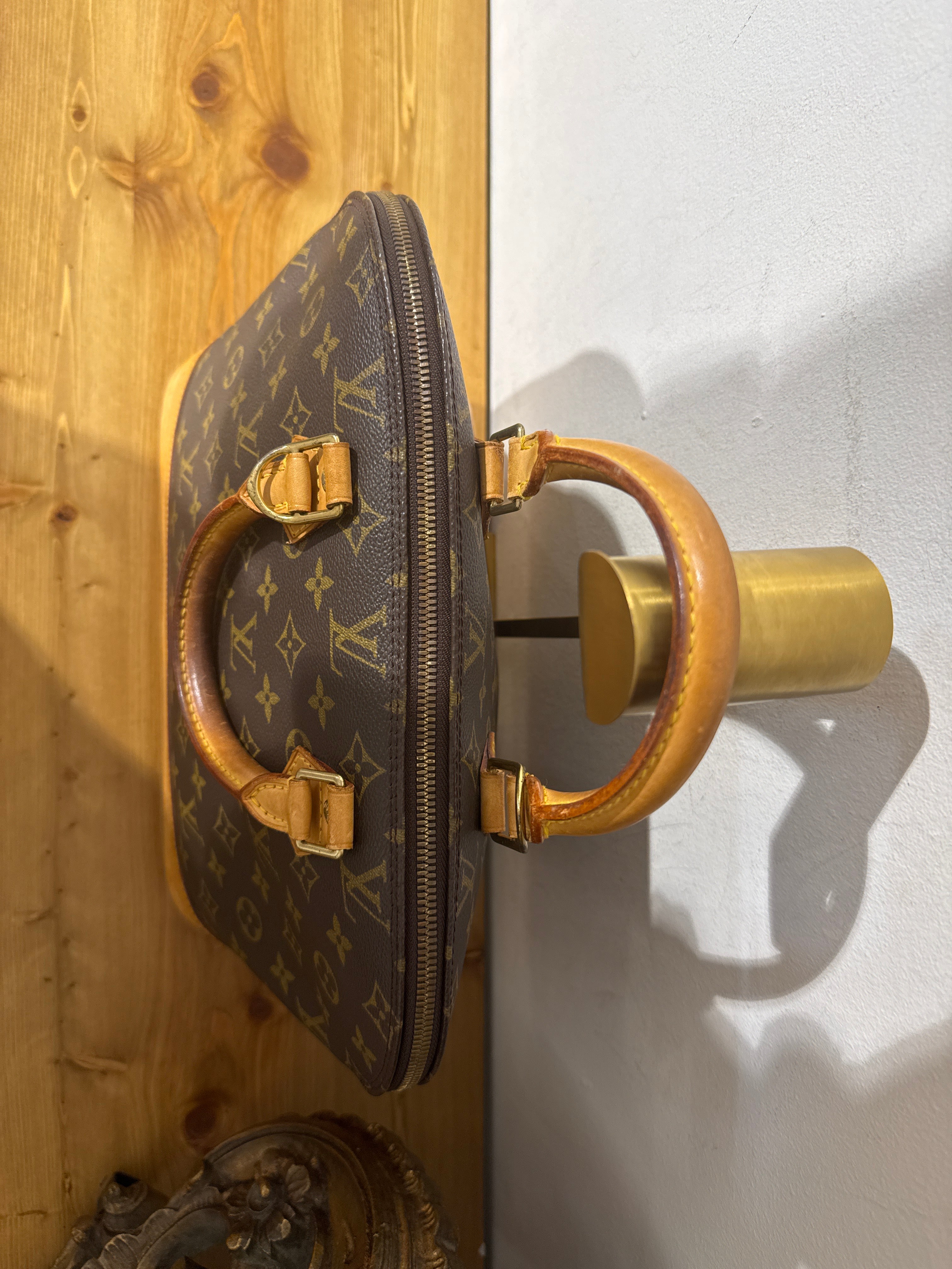 Louis Vuitton Alma Monogram