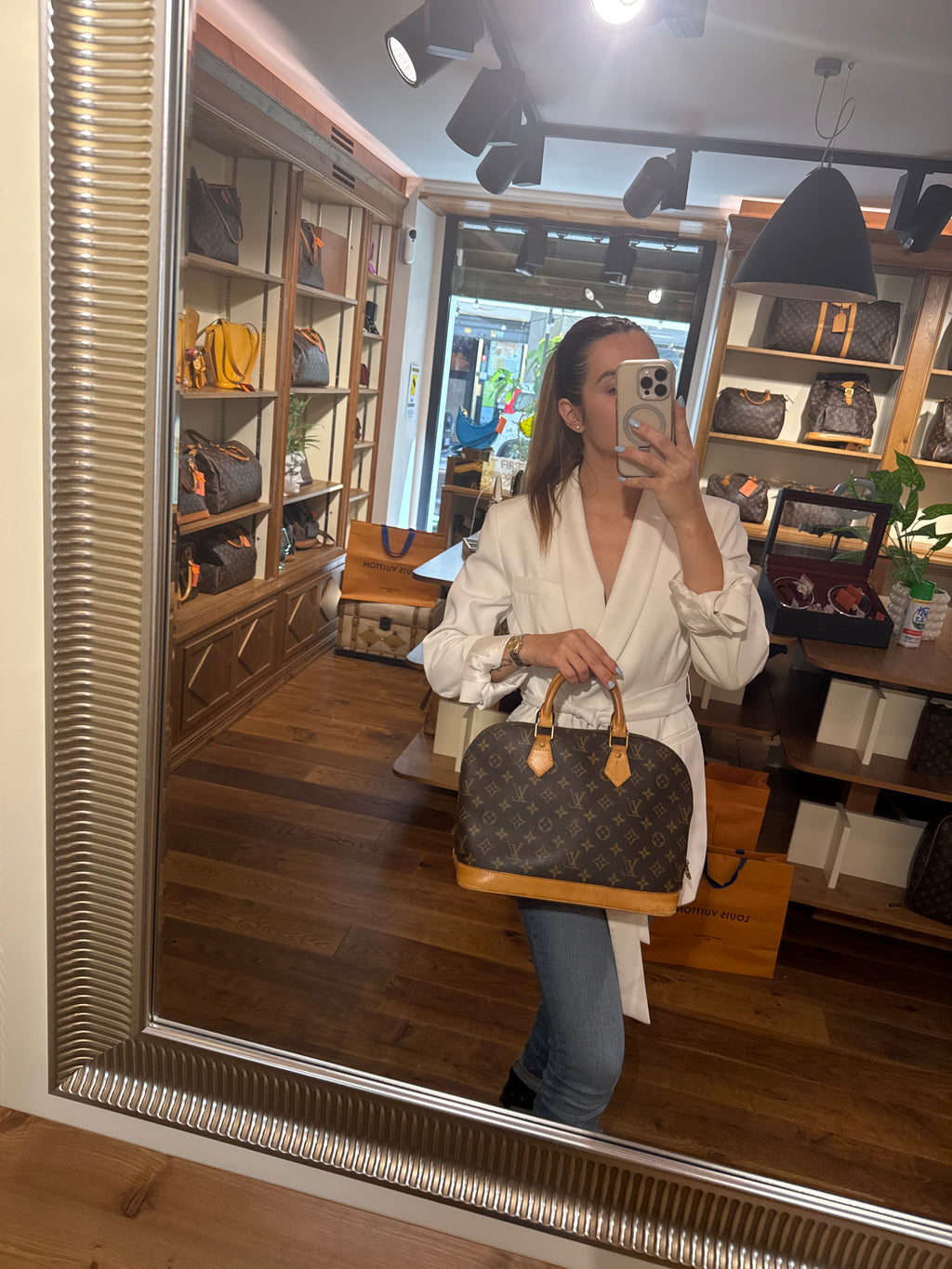 Louis Vuitton Alma Monogram