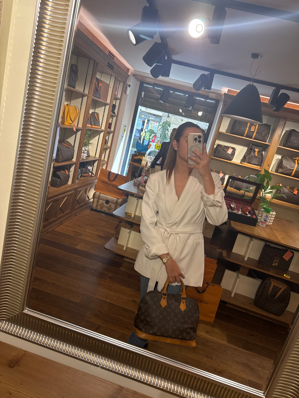 Louis Vuitton Alma Monogram