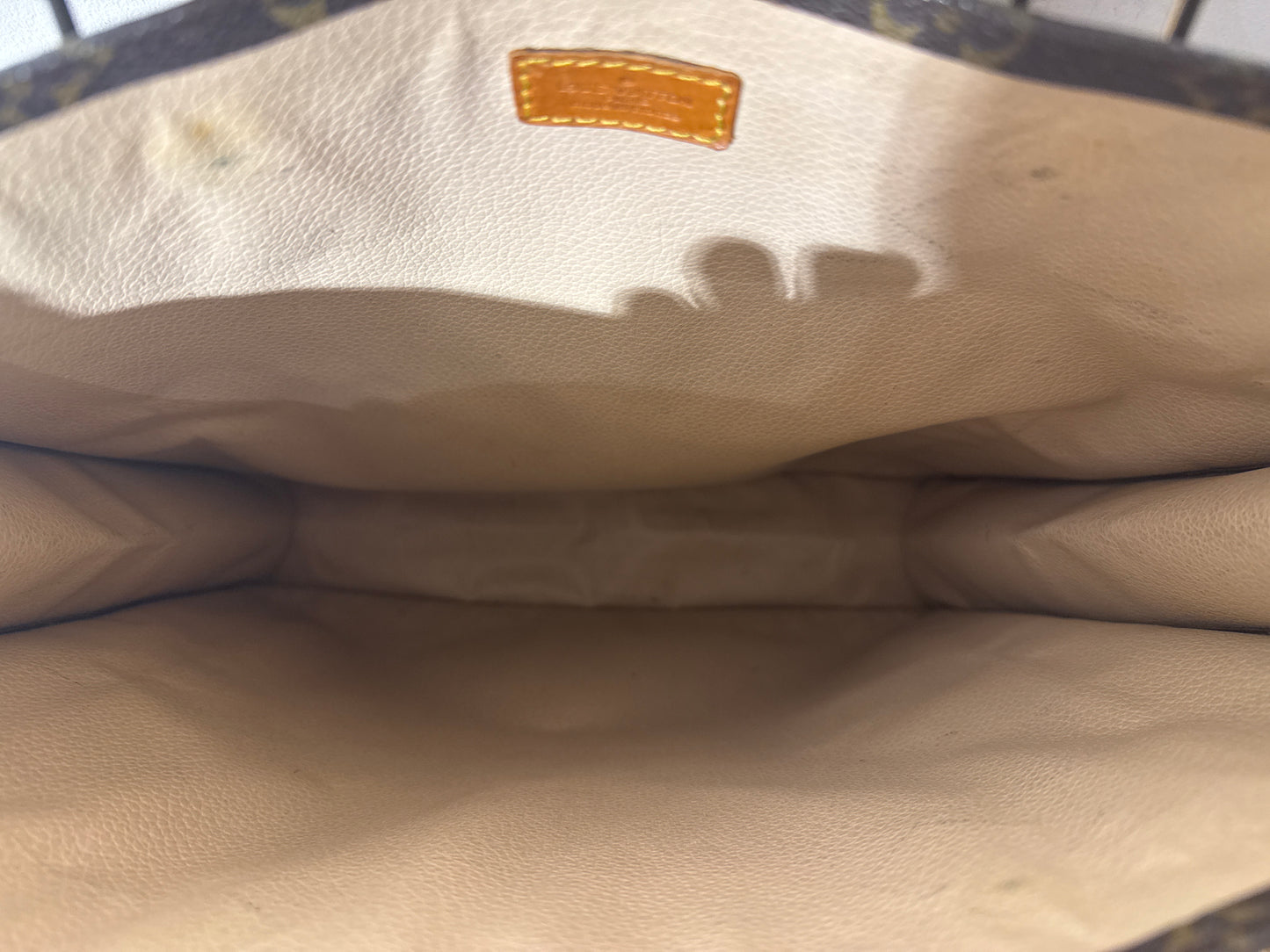 Louis Vuitton Sac Plat