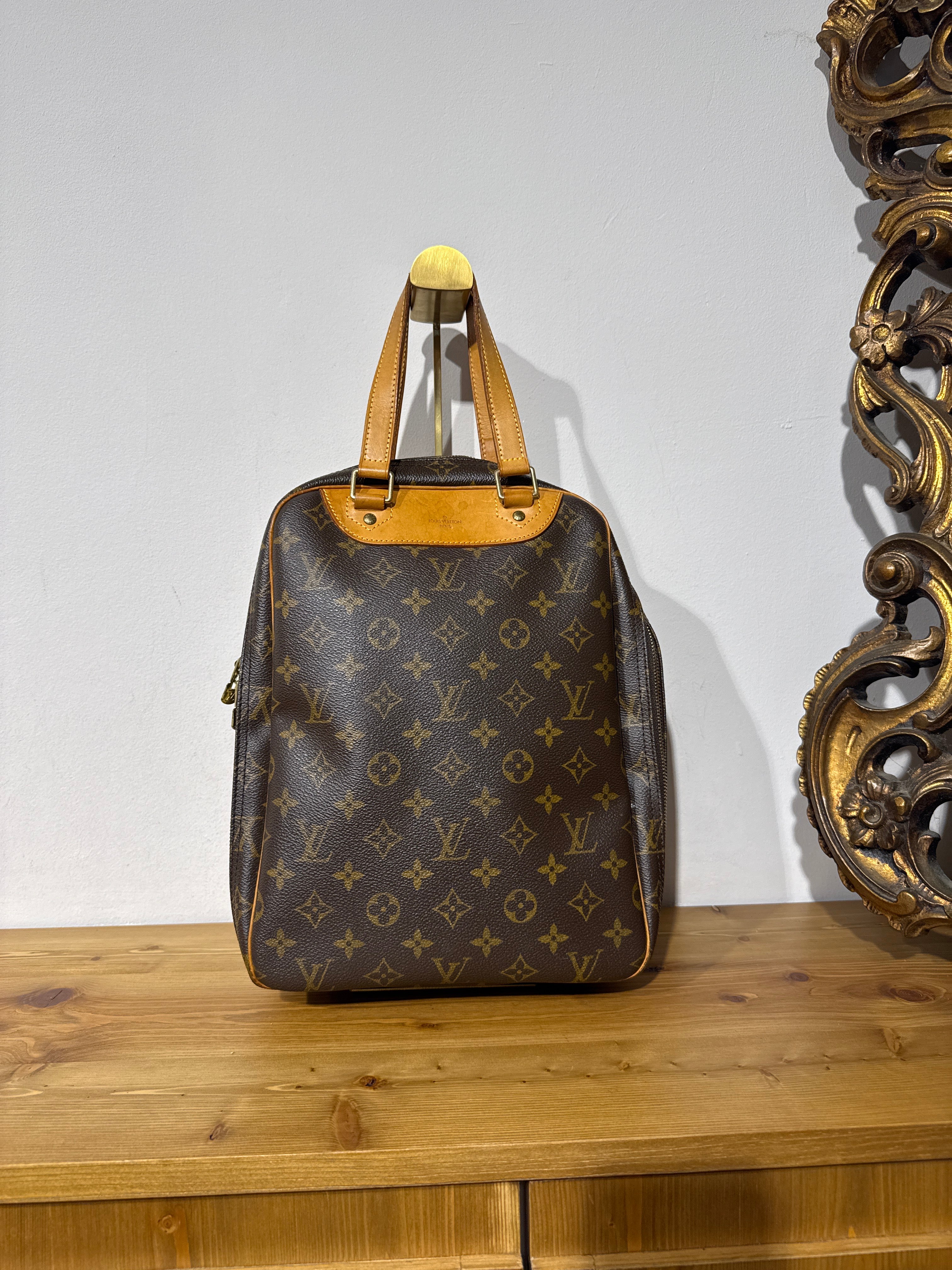 Louis Vuitton Excursion Bag