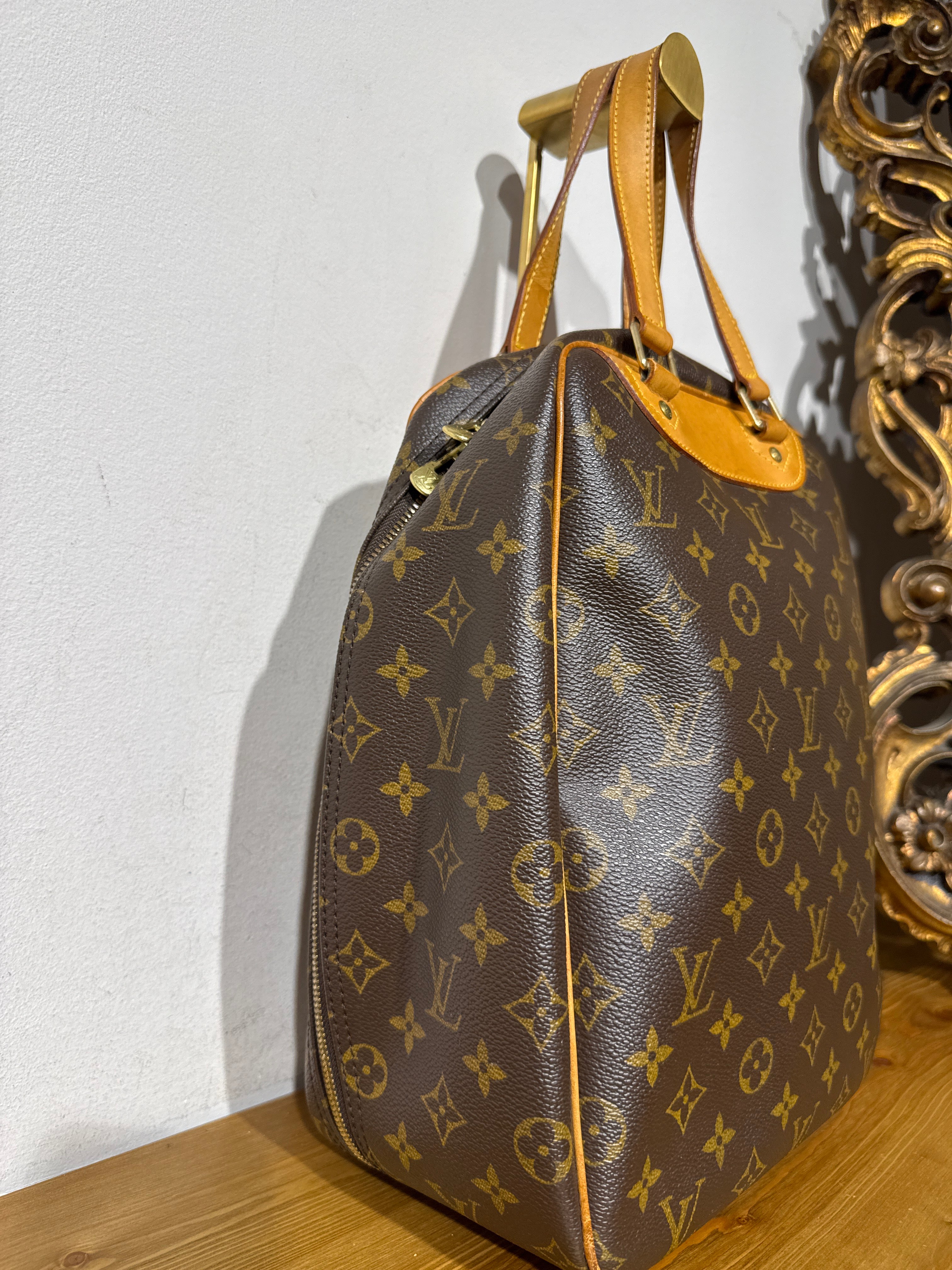 Louis Vuitton Excursion Bag