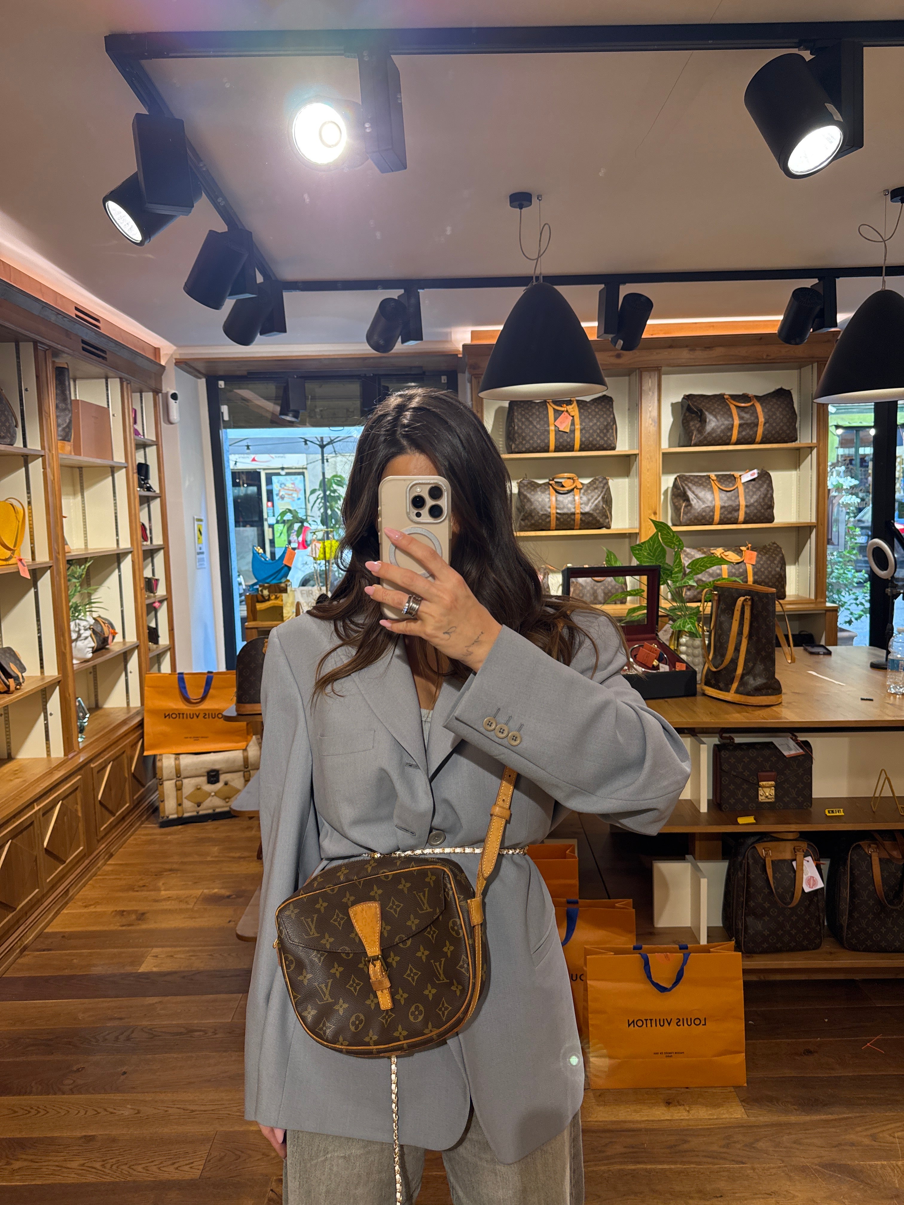 Louis Vuitton Jeune Fille