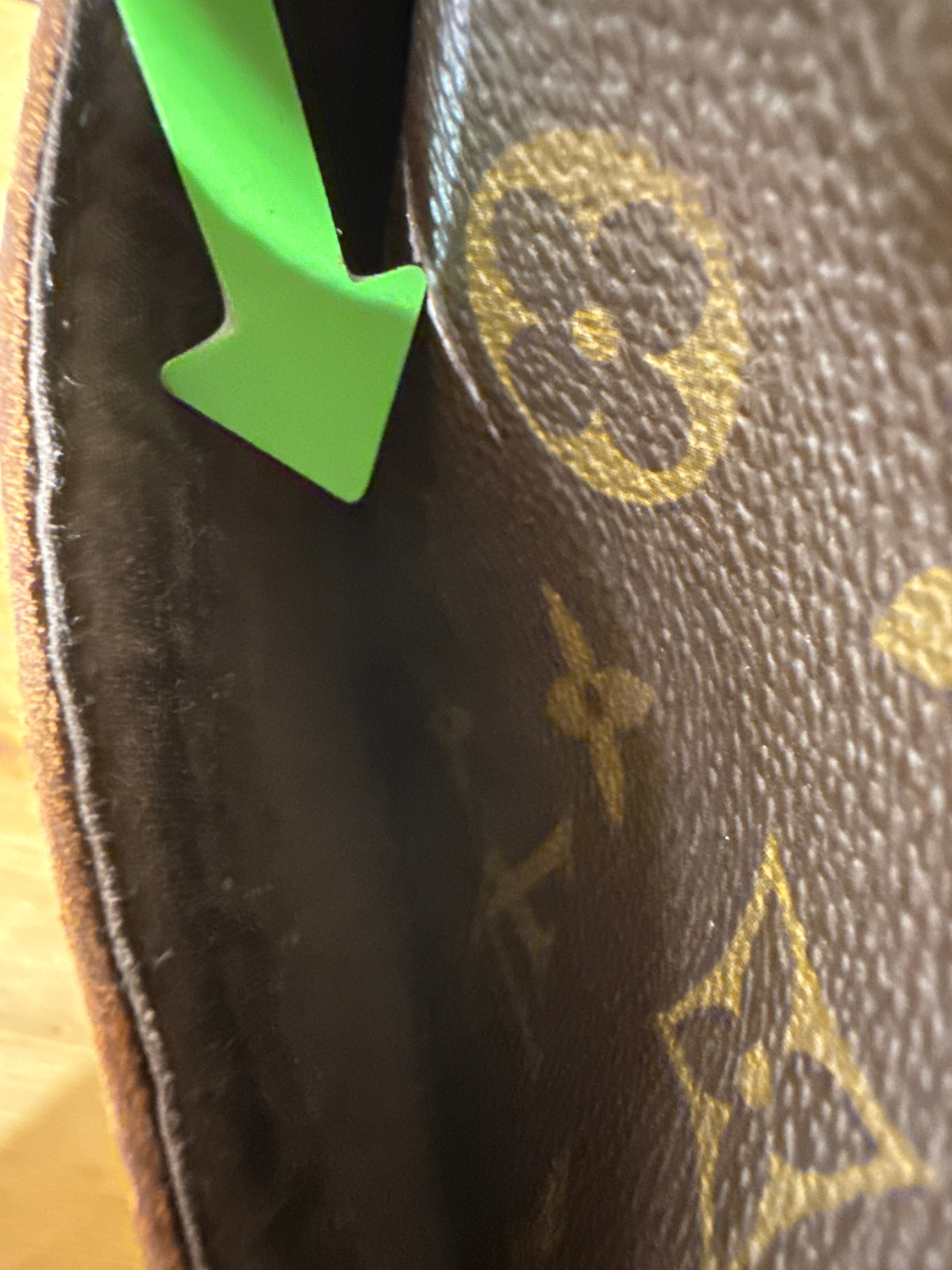 Louis Vuitton Danube MM