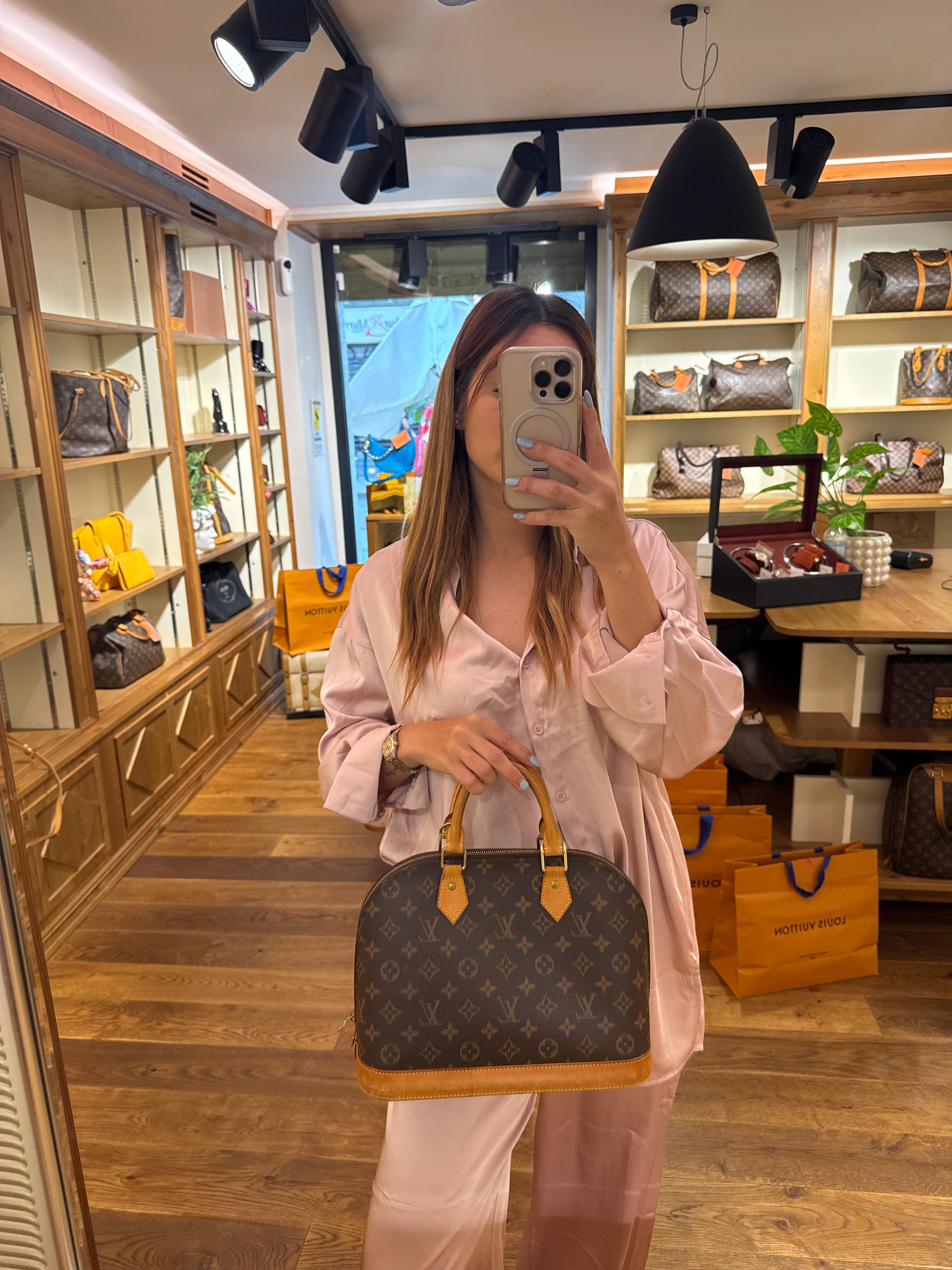 Louis Vuitton Alma Monogram