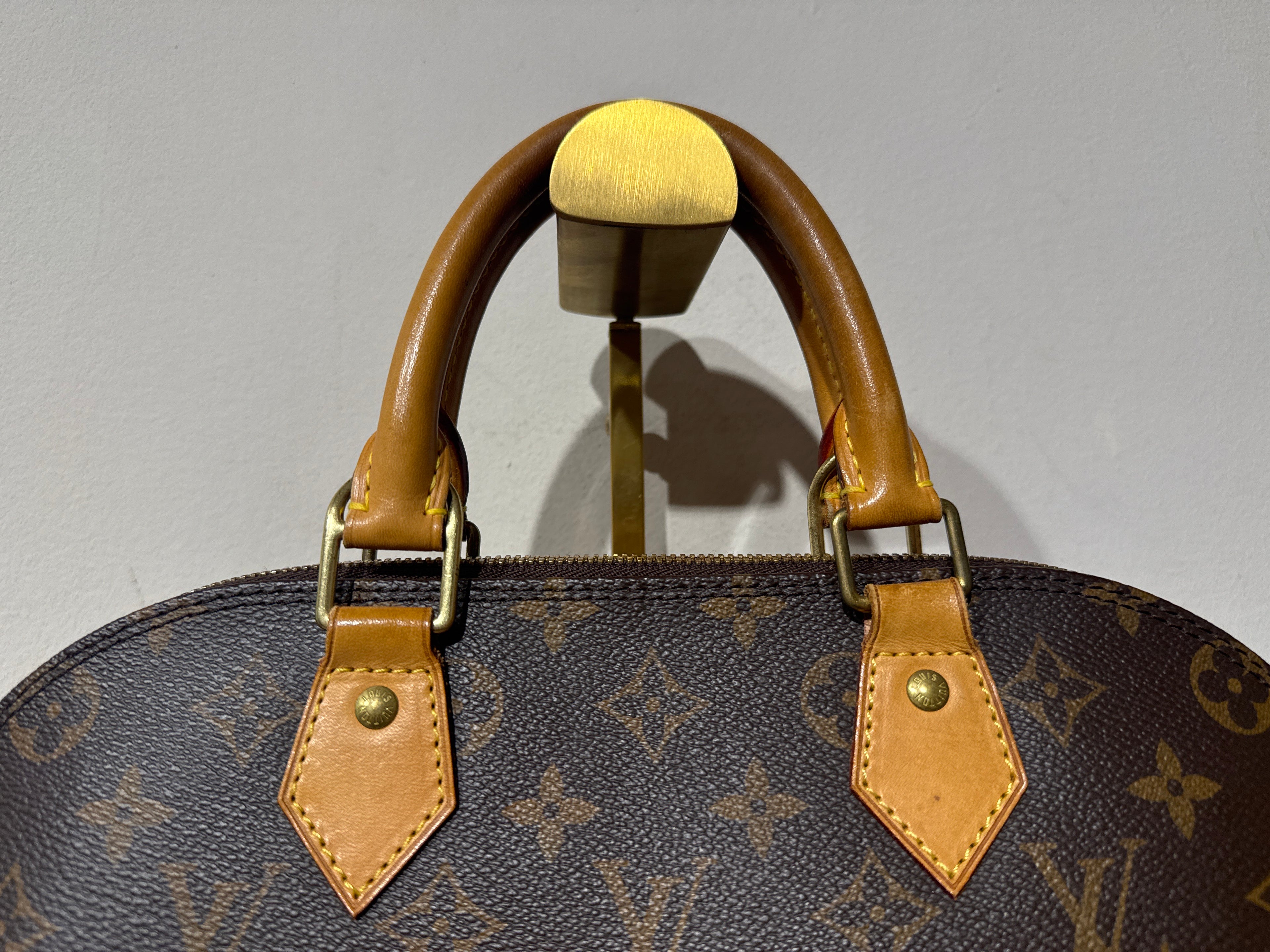 Louis Vuitton Alma Monogram