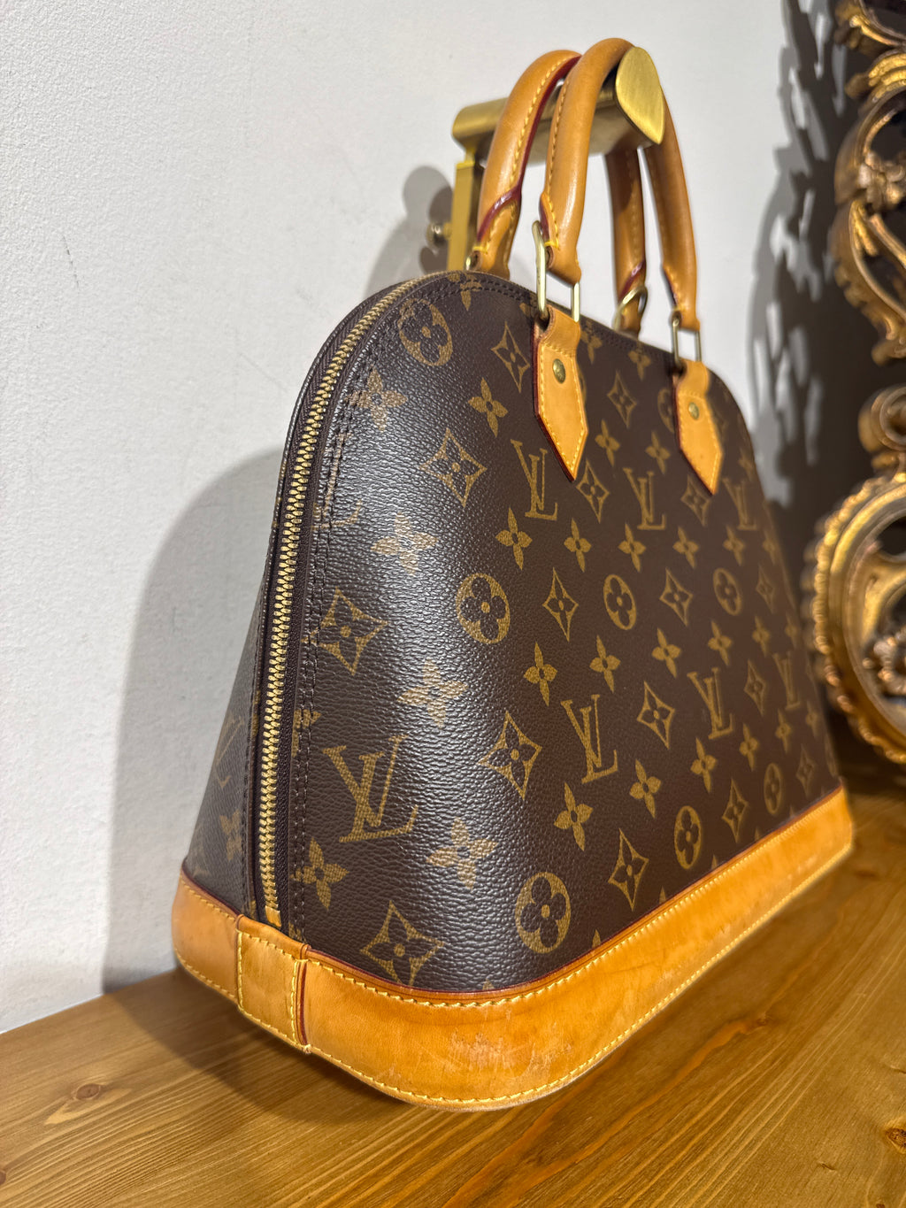 Louis Vuitton Alma Monogram