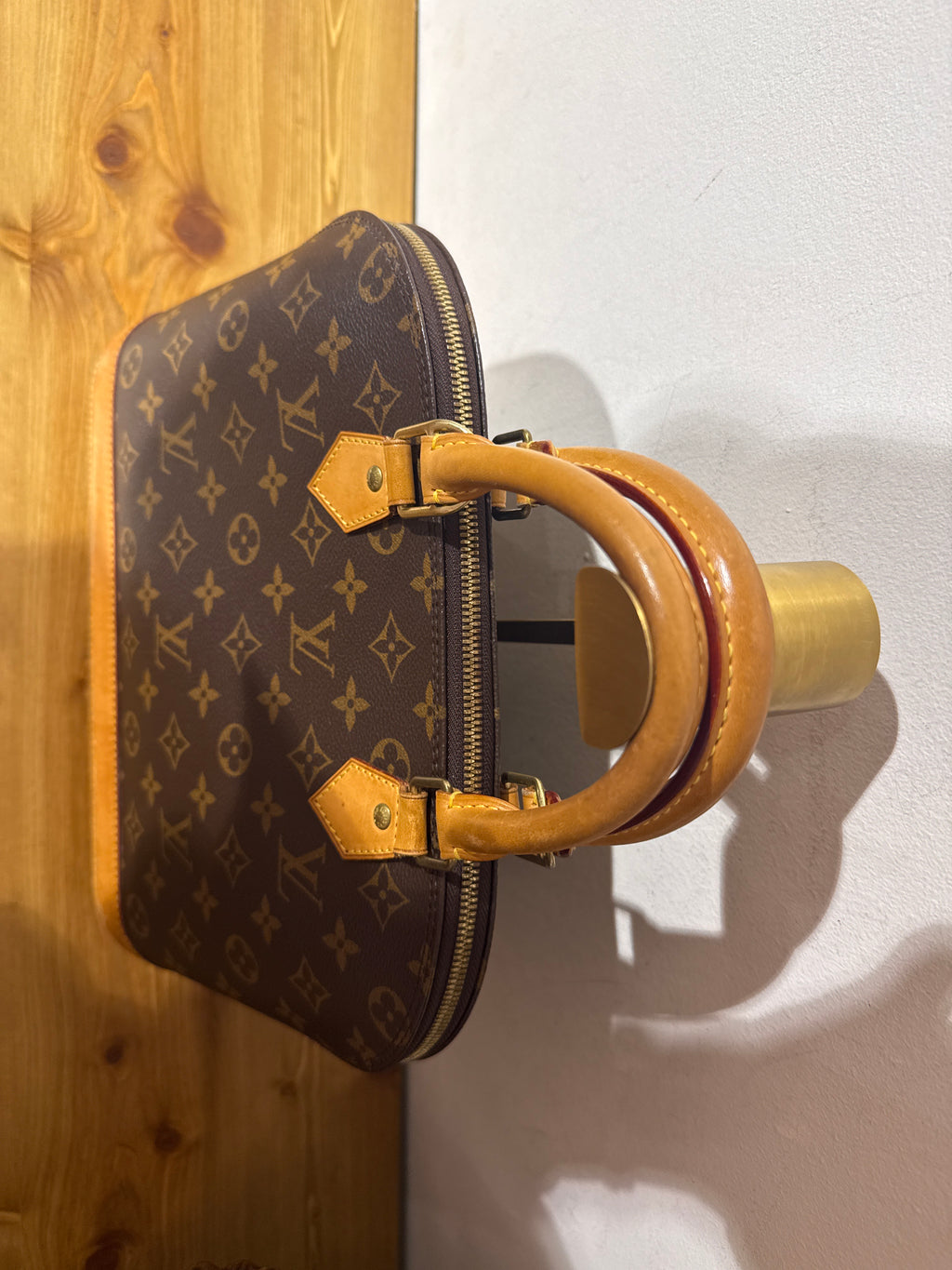 Louis Vuitton Alma Monogram