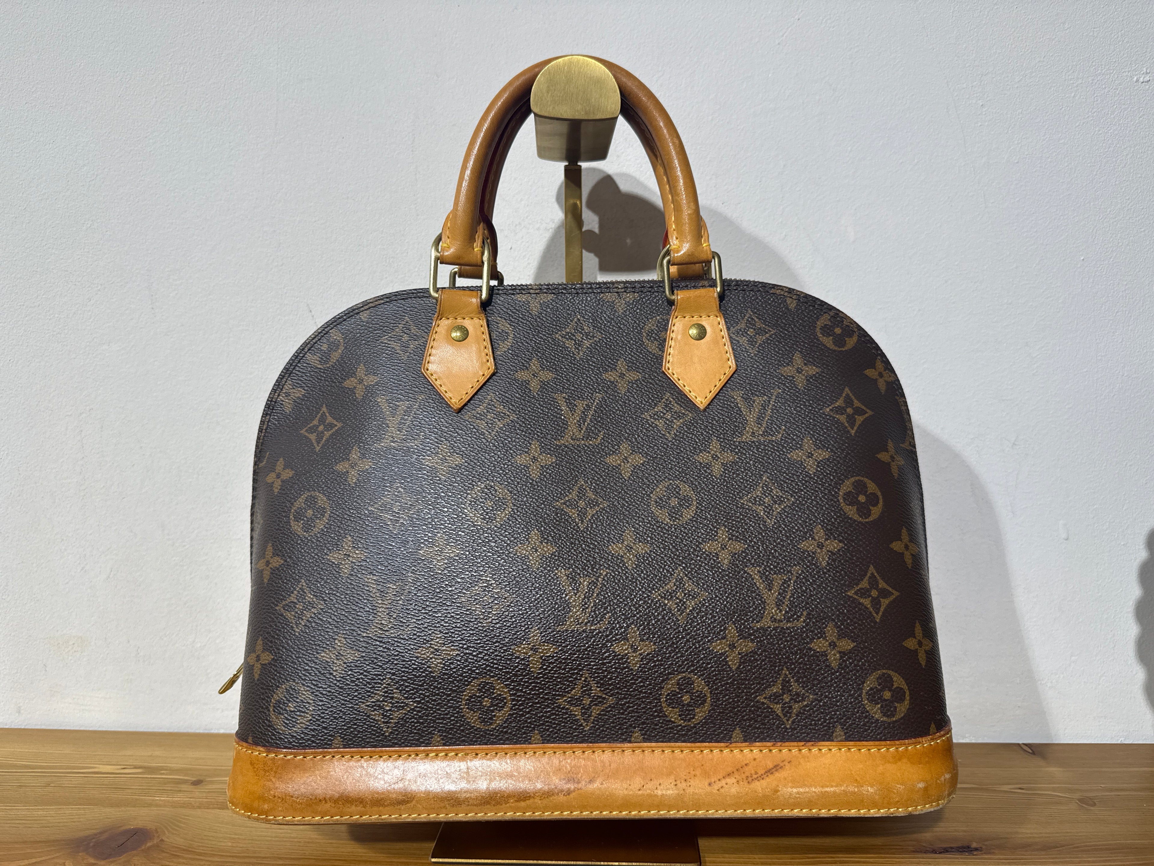 Louis Vuitton Alma Monogram