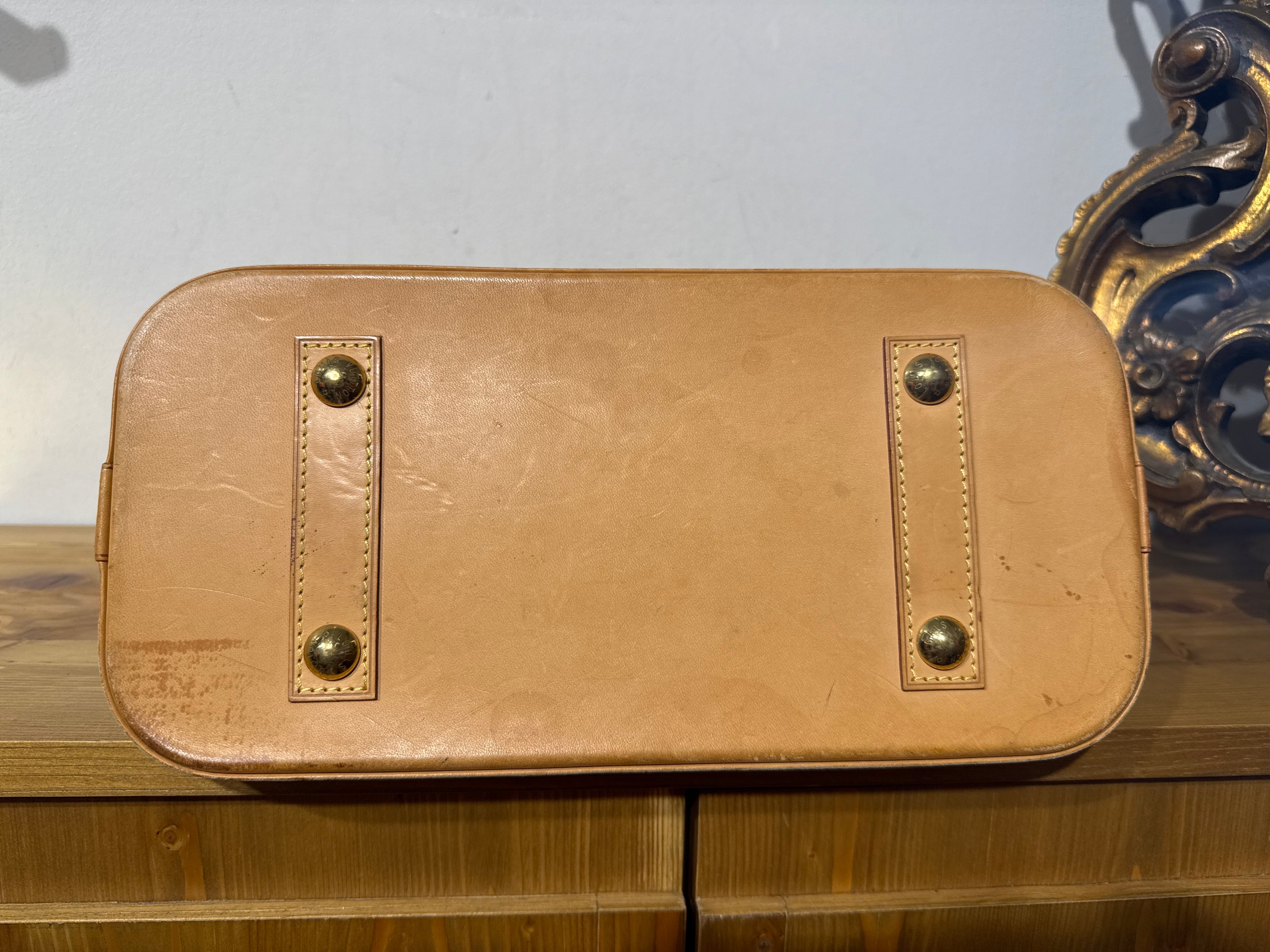 Louis Vuitton Alma Monogram